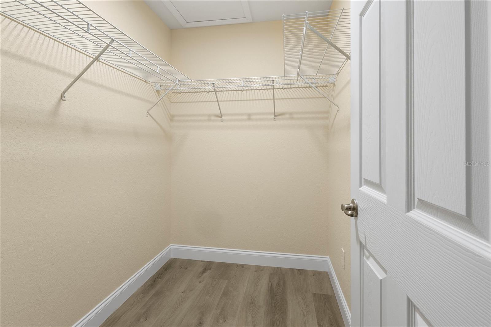 Image 19 of 35 For 12 Seminole Avenue