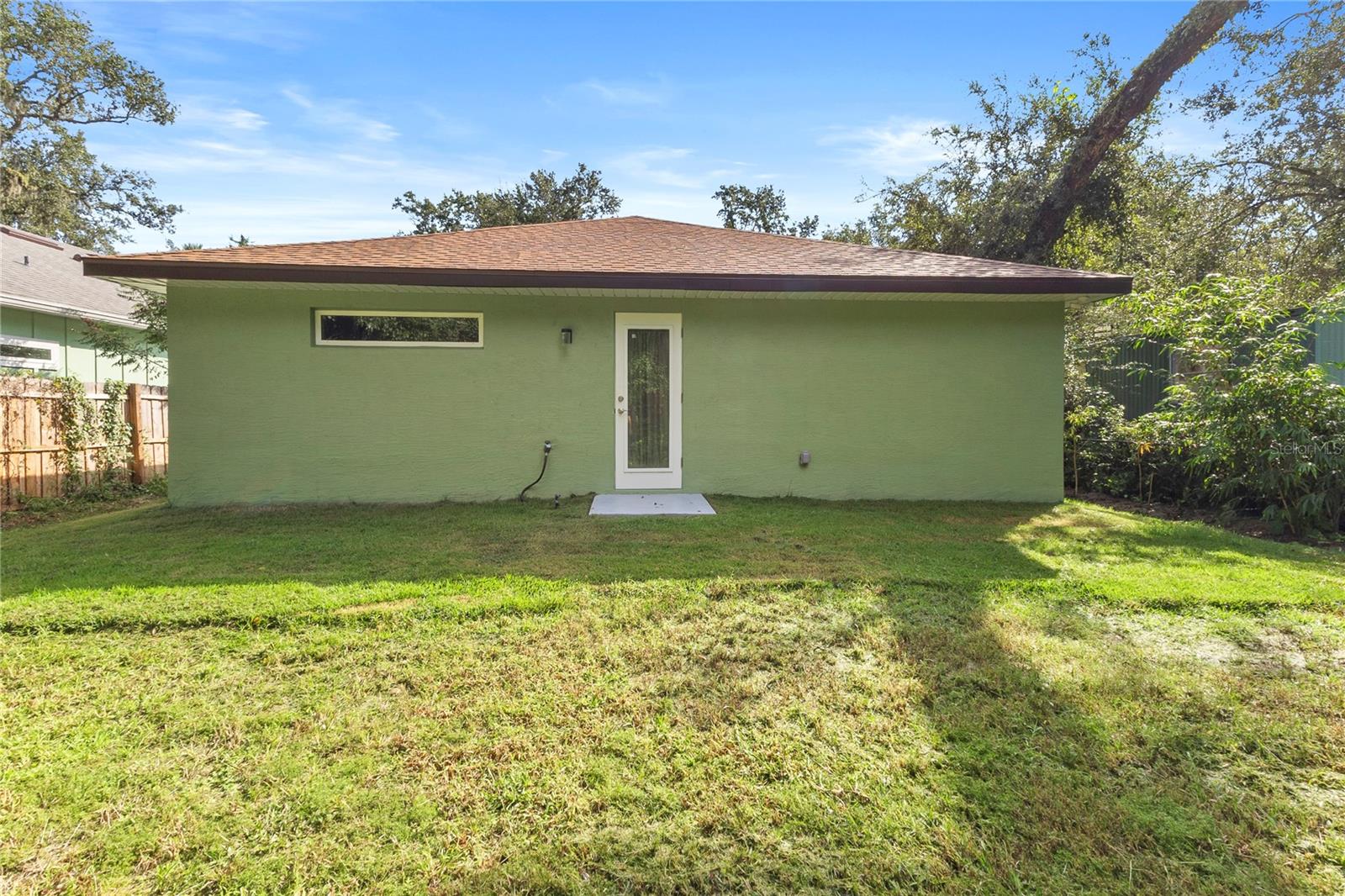 Image 32 of 35 For 12 Seminole Avenue