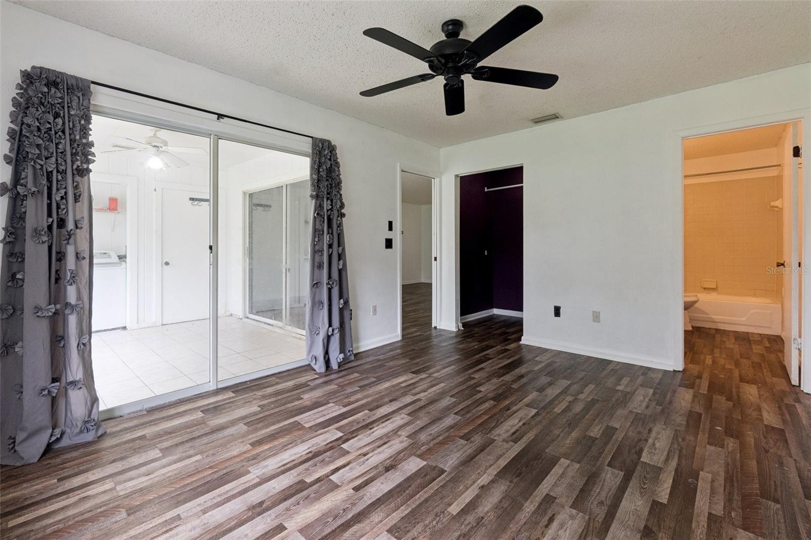 Image 8 of 10 For 71 Kings Colony Court S