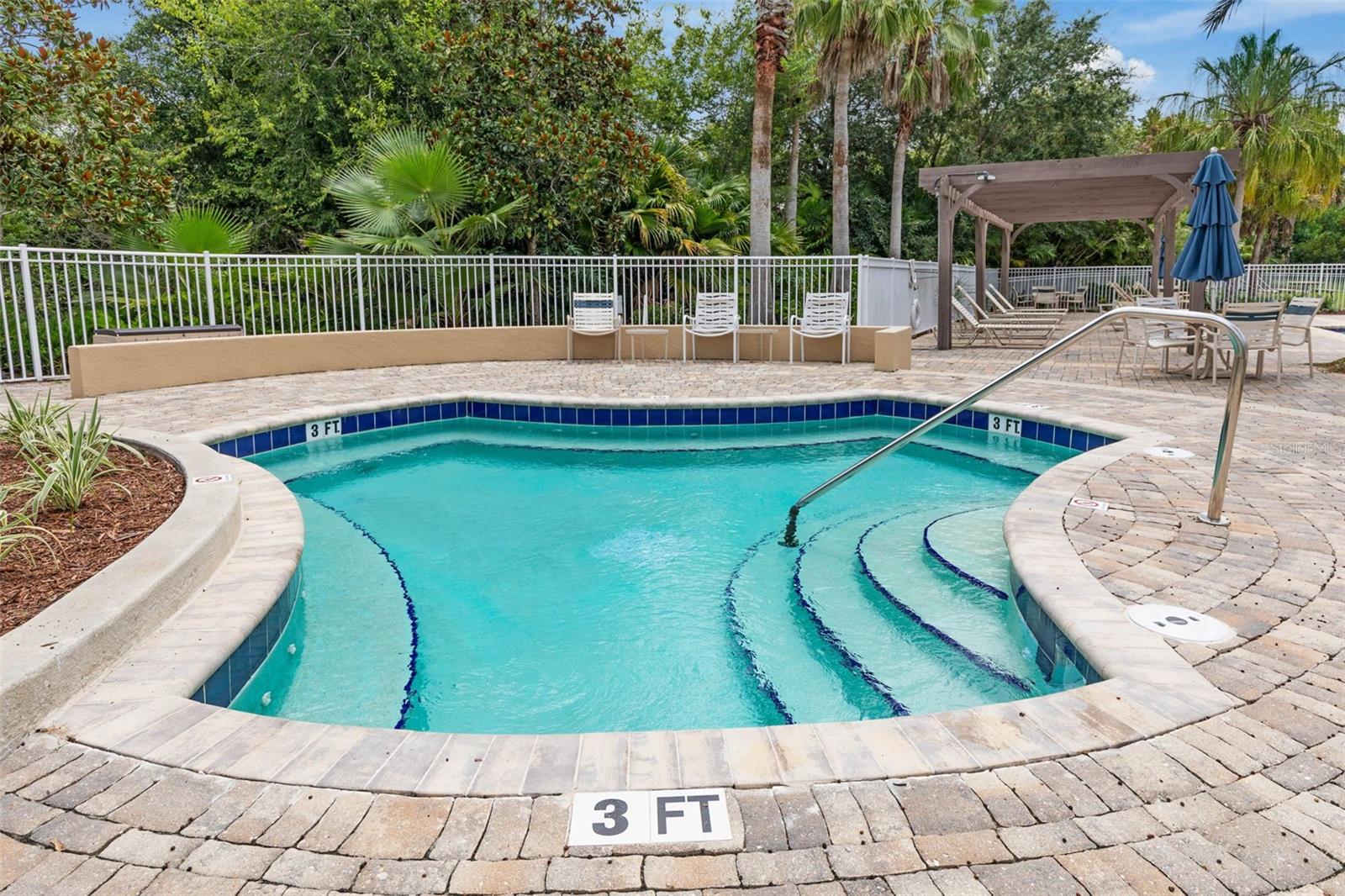 Image 26 of 48 For 29 Longview Way N