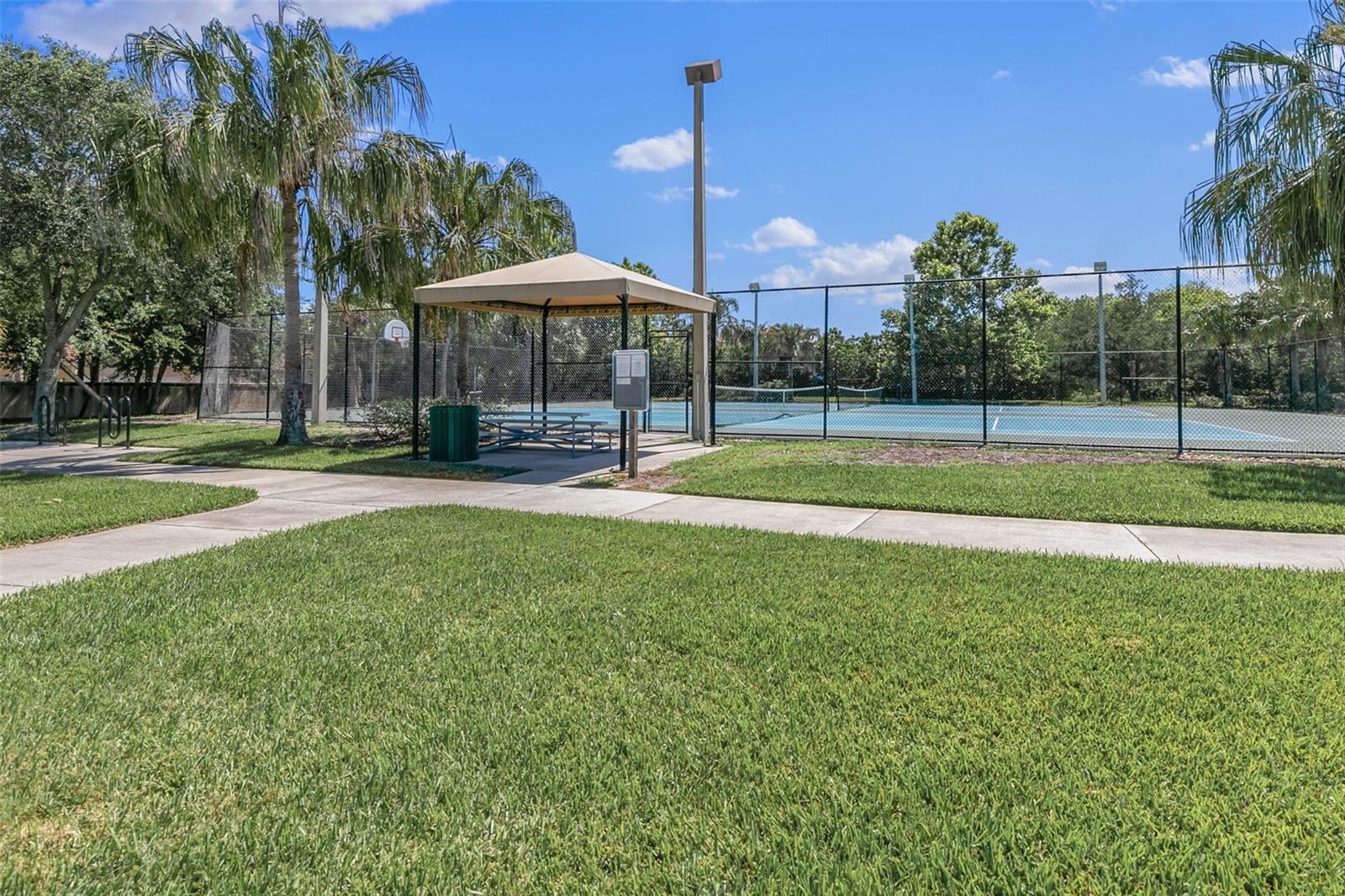 Image 35 of 48 For 29 Longview Way N