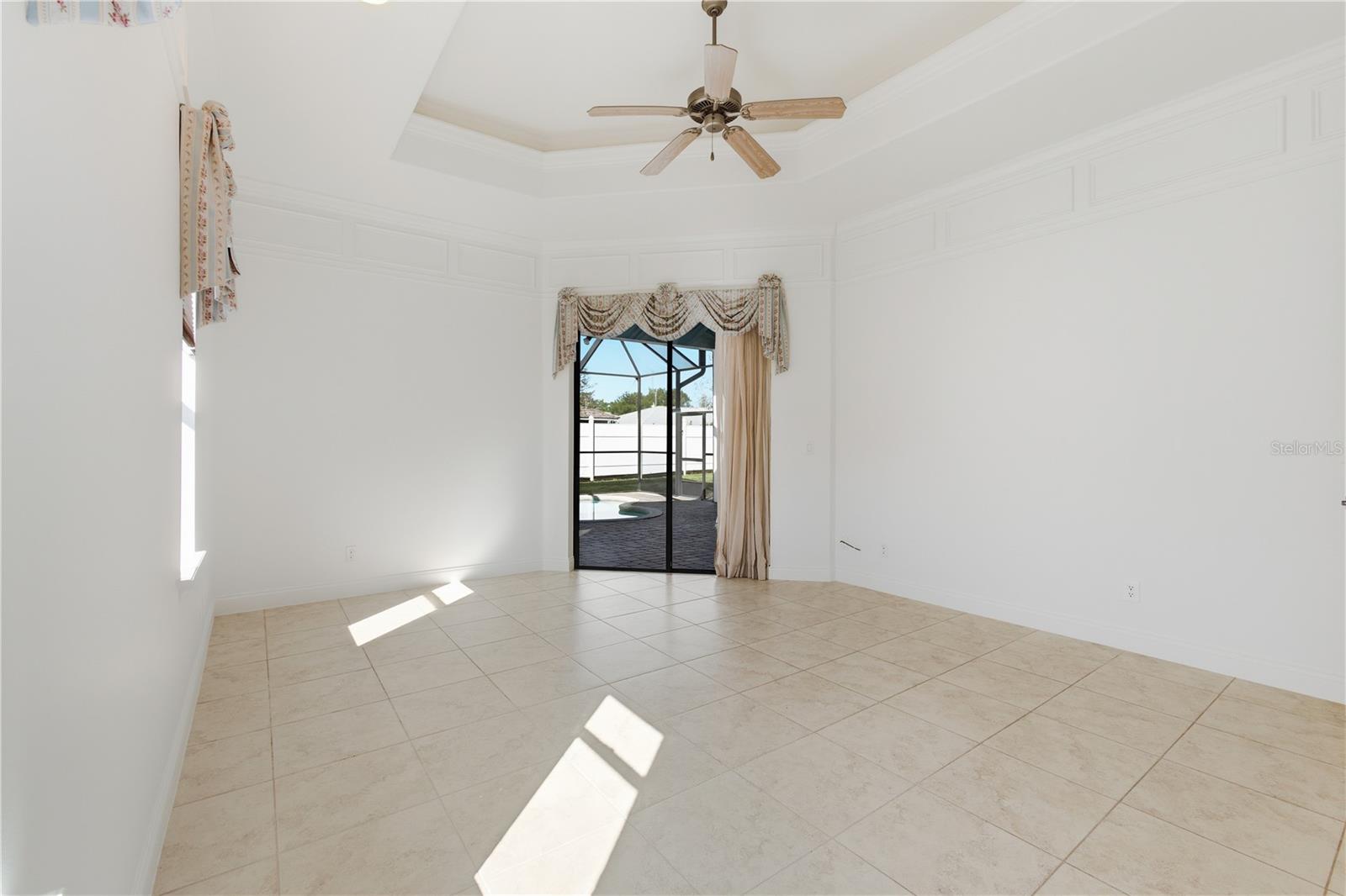 Image 21 of 49 For 11 Wood Clift Lane