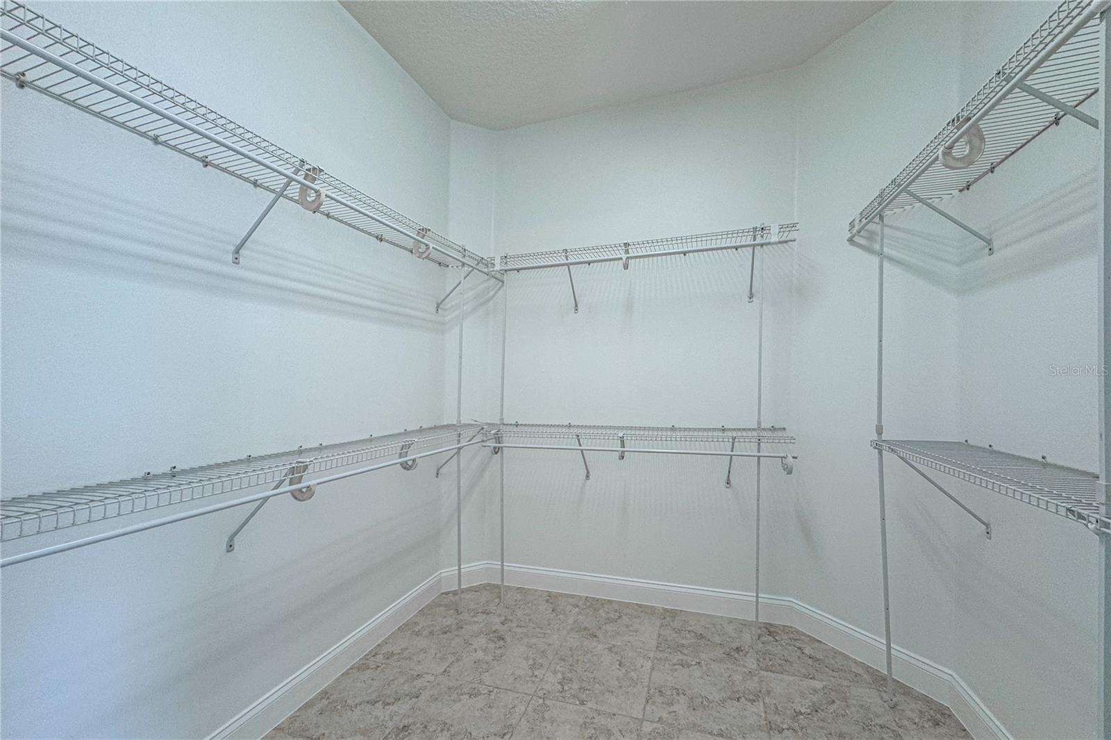 Image 26 of 49 For 11 Wood Clift Lane