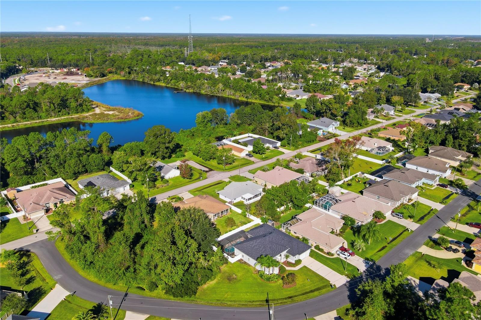 Image 3 of 49 For 11 Wood Clift Lane