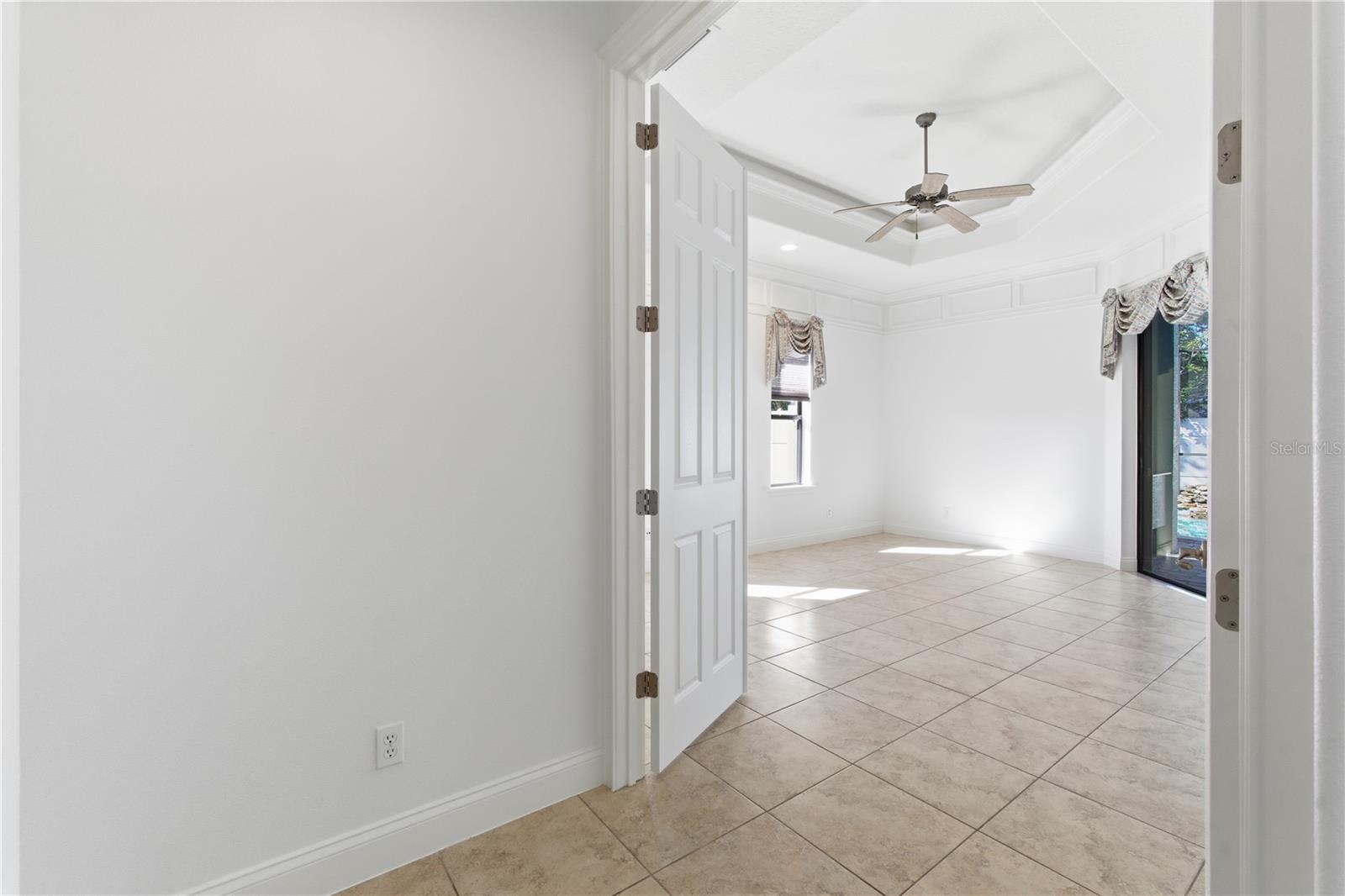 Image 36 of 49 For 11 Wood Clift Lane