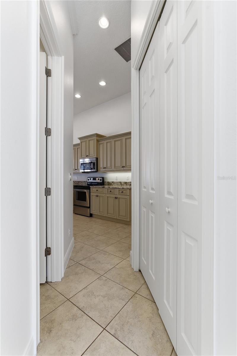 Image 37 of 49 For 11 Wood Clift Lane