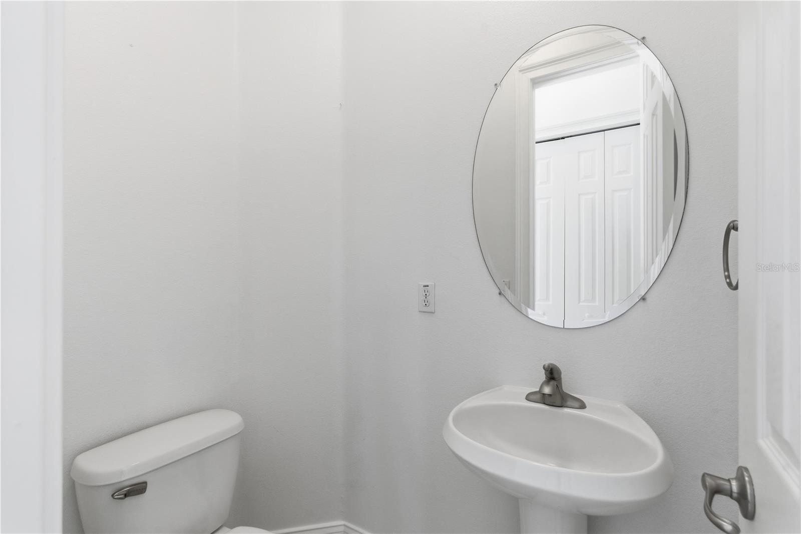 Image 38 of 49 For 11 Wood Clift Lane