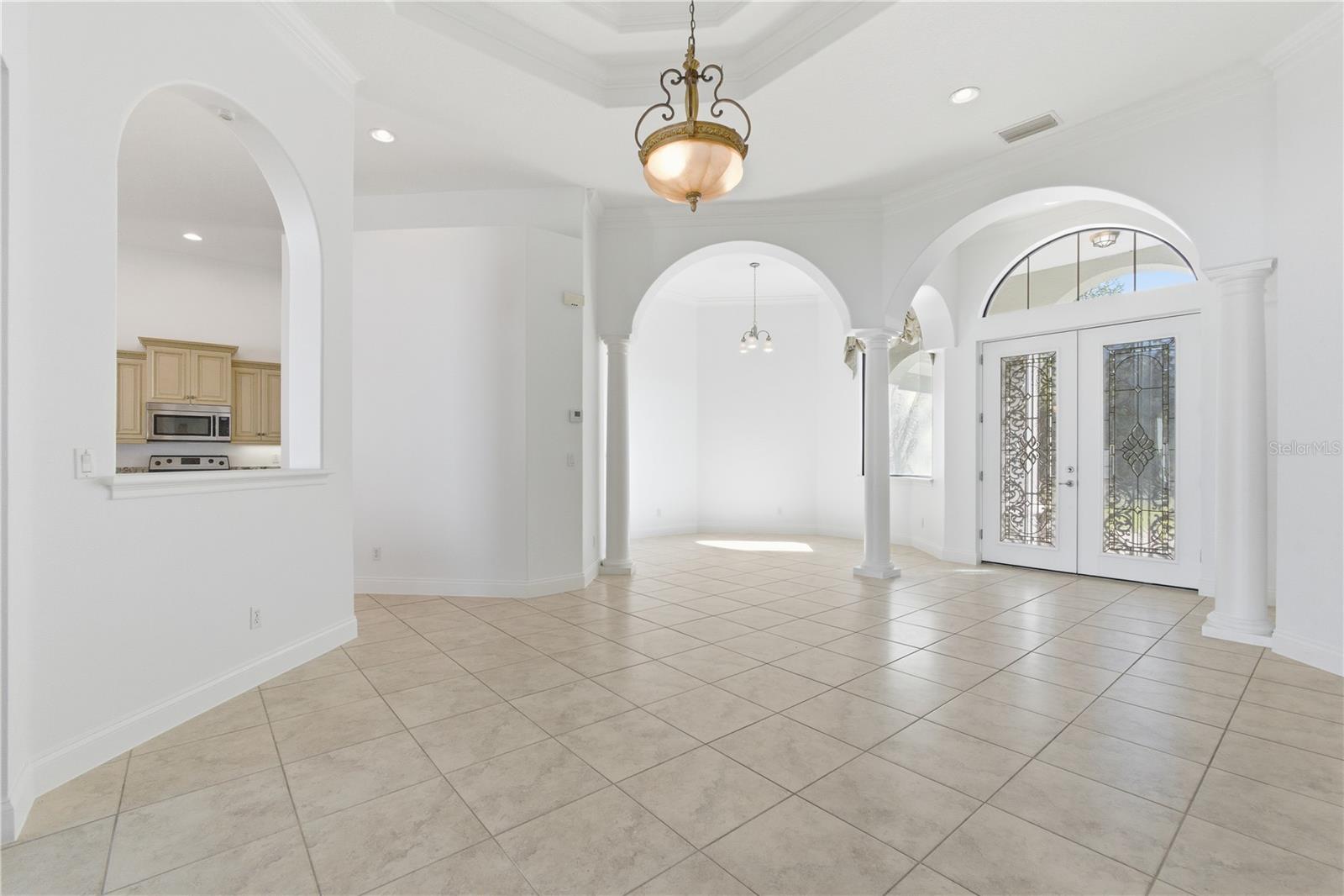 Image 4 of 49 For 11 Wood Clift Lane