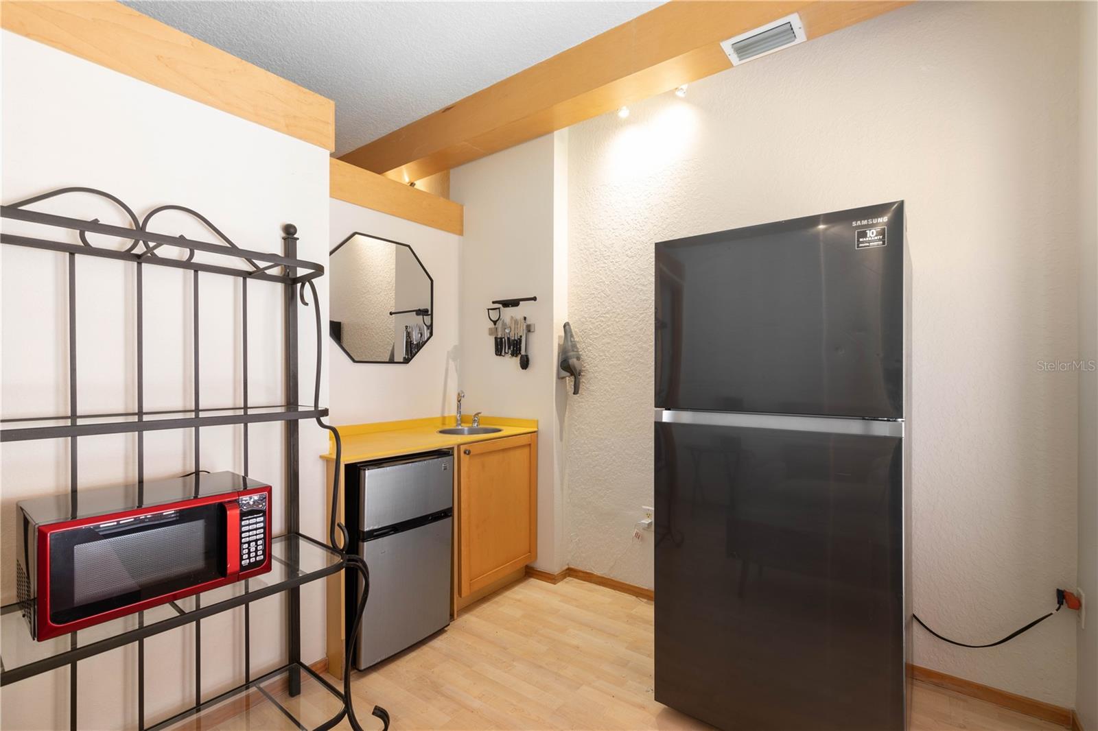 Image 17 of 33 For 101 Palm Harbor Parkway  C334