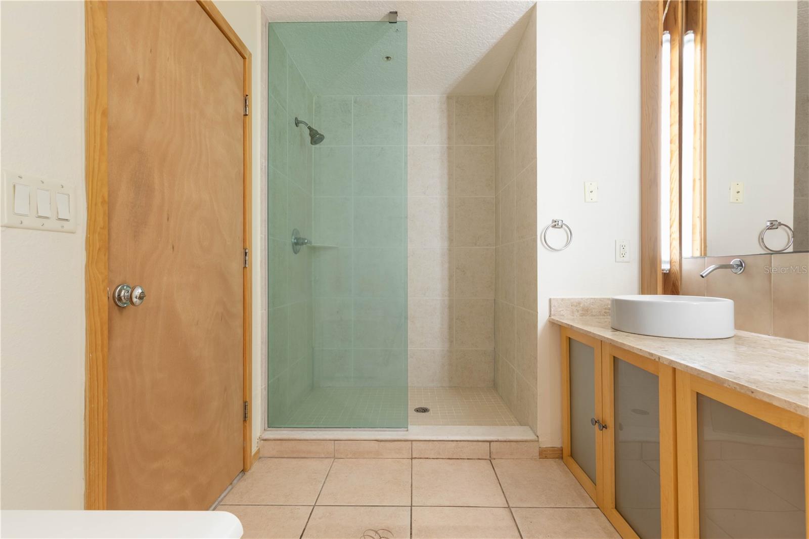 Image 20 of 33 For 101 Palm Harbor Parkway  C334