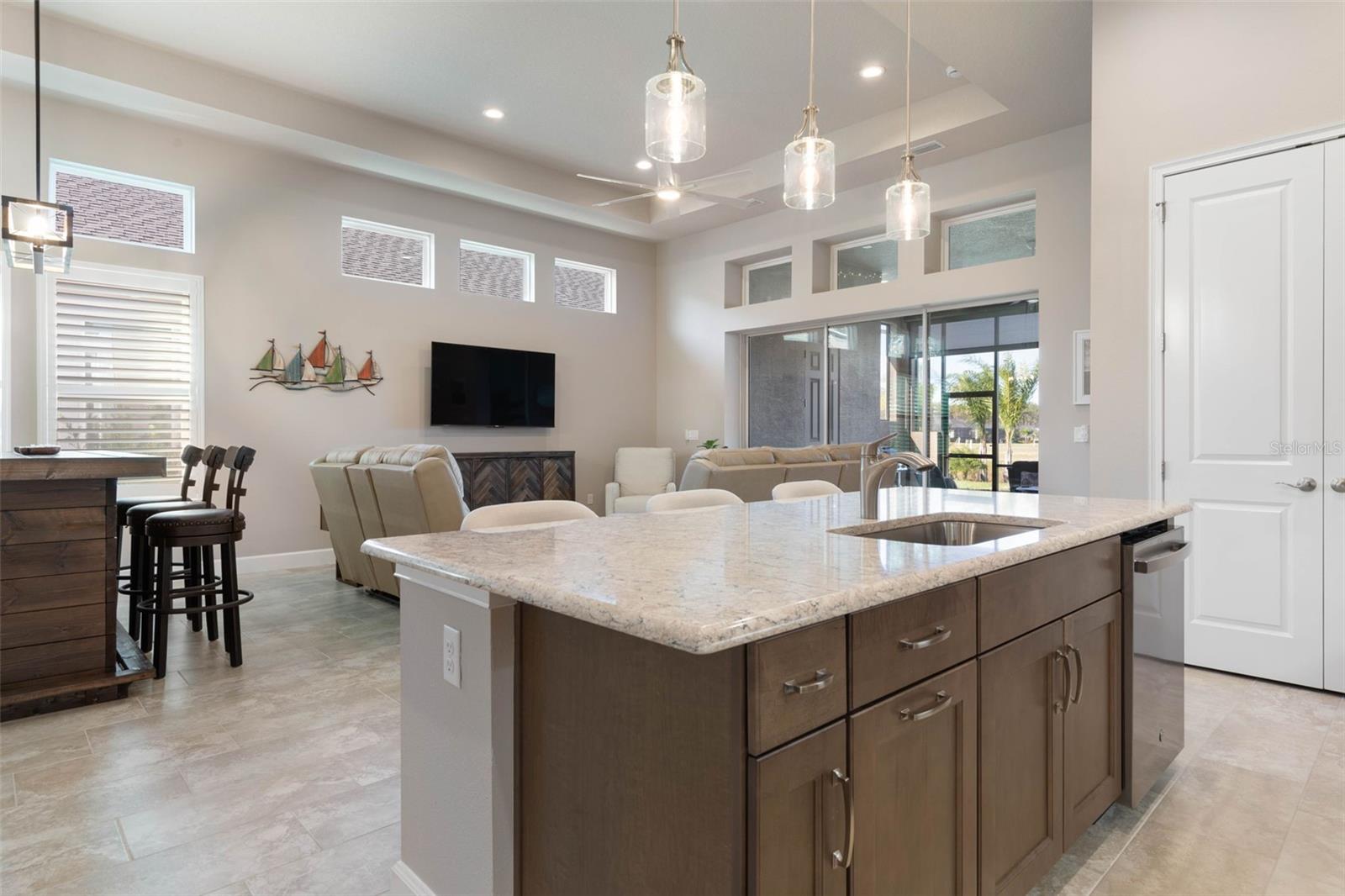 Image 14 of 100 For 24 Kingswood Court