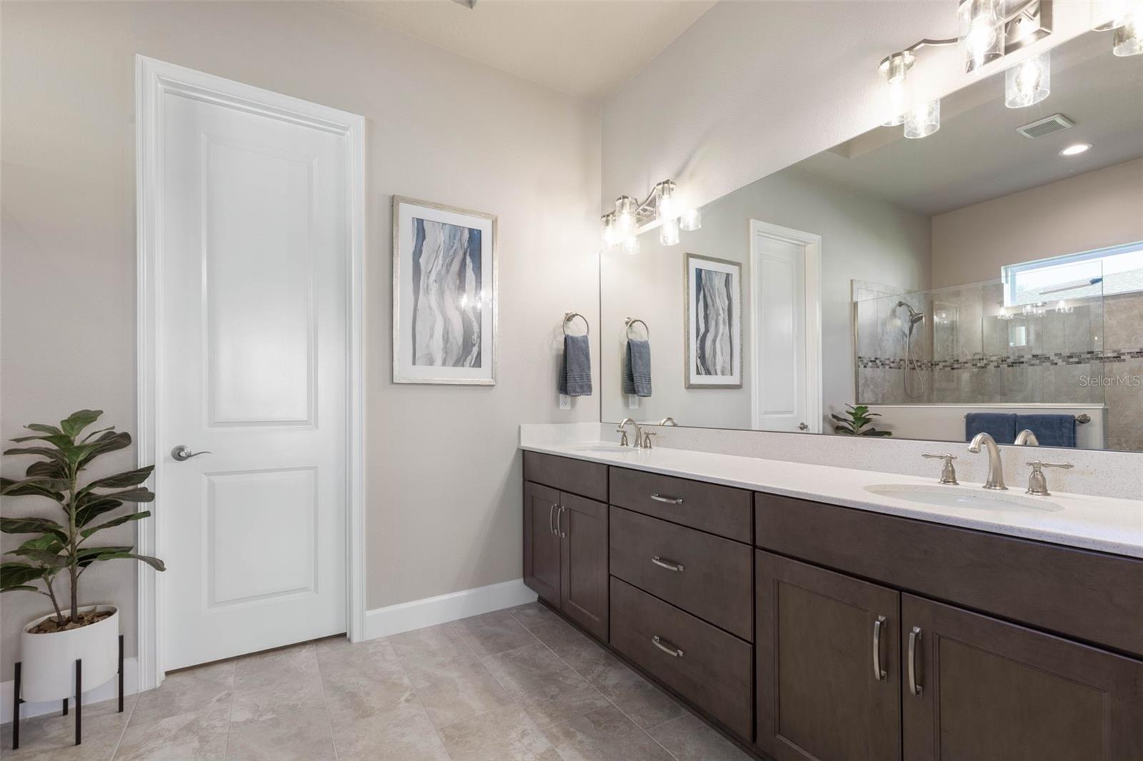 Image 30 of 100 For 24 Kingswood Court