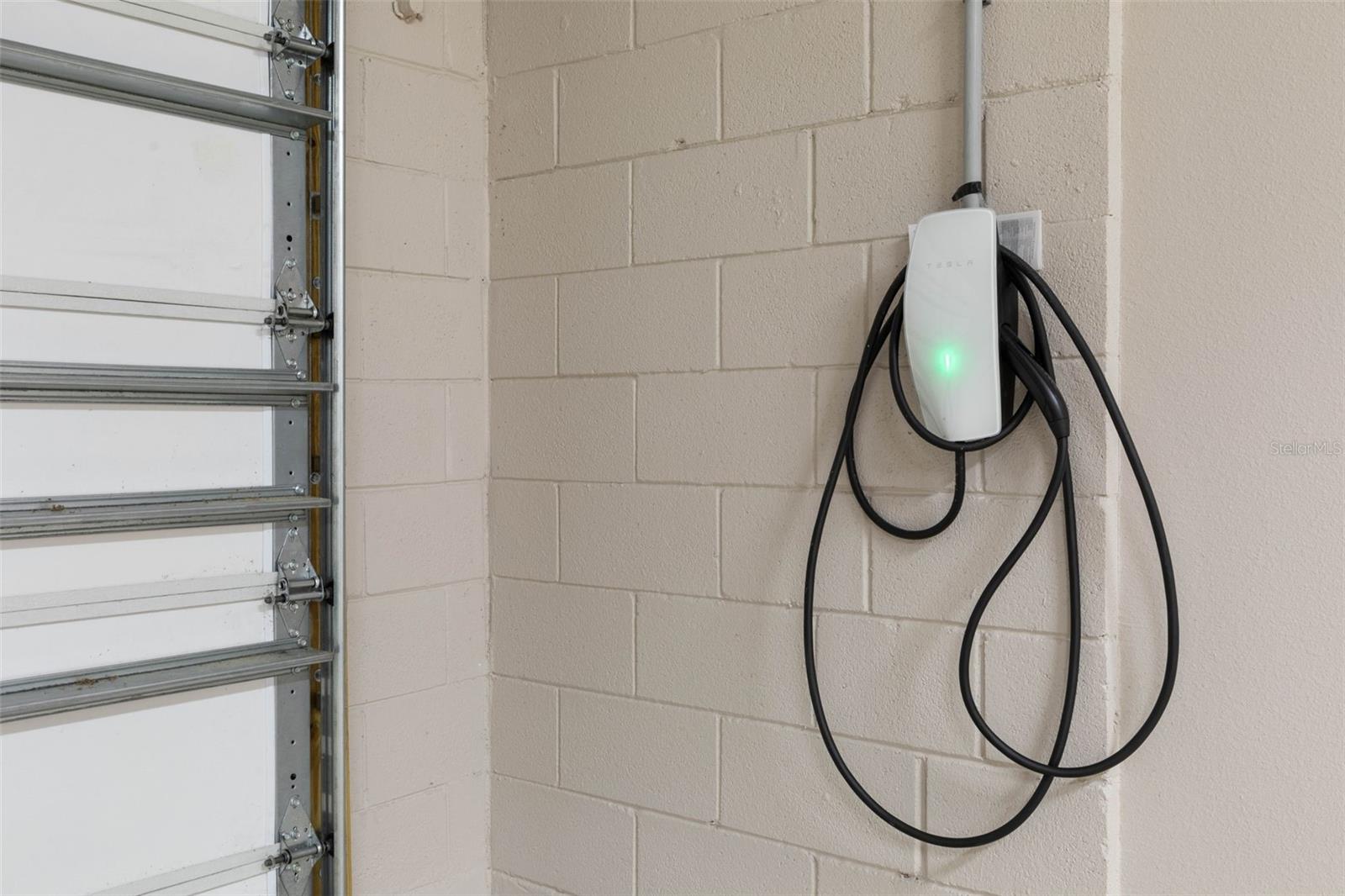 Image 48 of 100 For 24 Kingswood Court