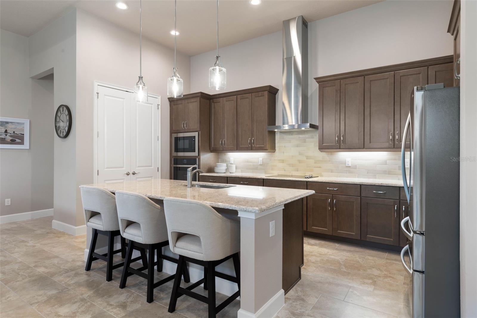 Image 7 of 100 For 24 Kingswood Court