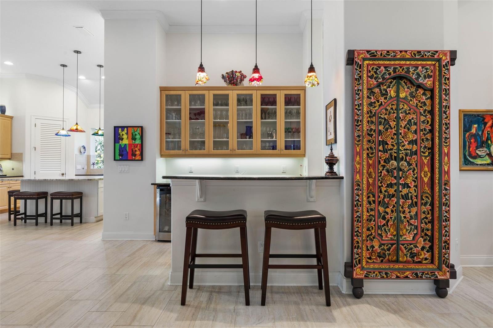 Image 10 of 91 For 10 Waterview Drive