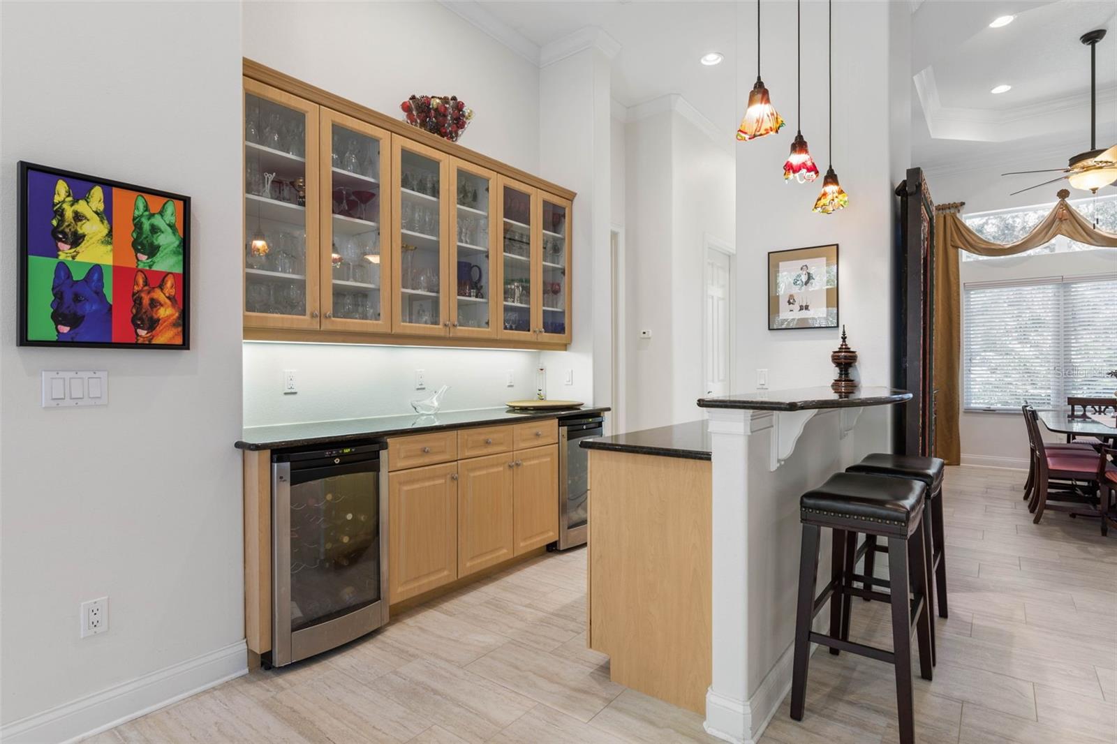 Image 11 of 91 For 10 Waterview Drive