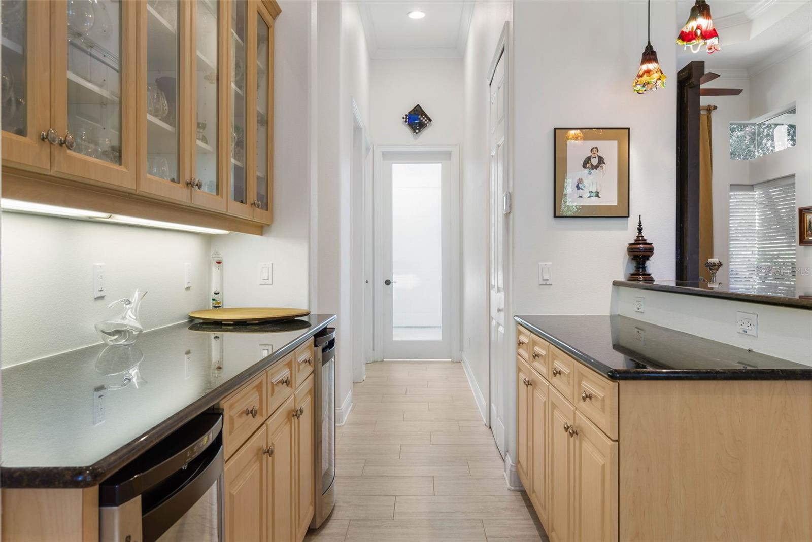 Image 12 of 91 For 10 Waterview Drive