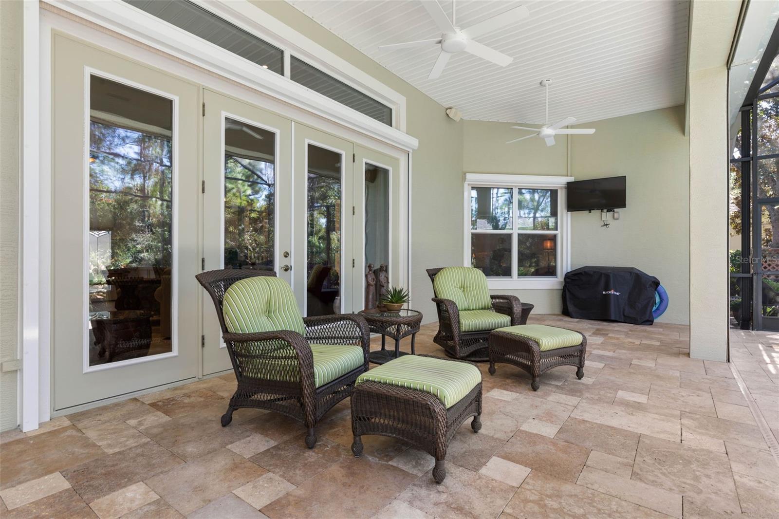 Image 19 of 91 For 10 Waterview Drive