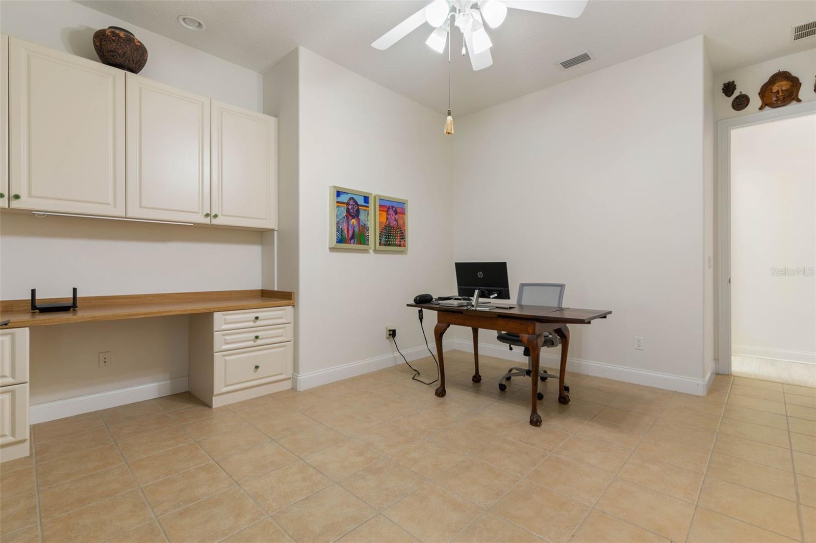 Image 41 of 91 For 10 Waterview Drive