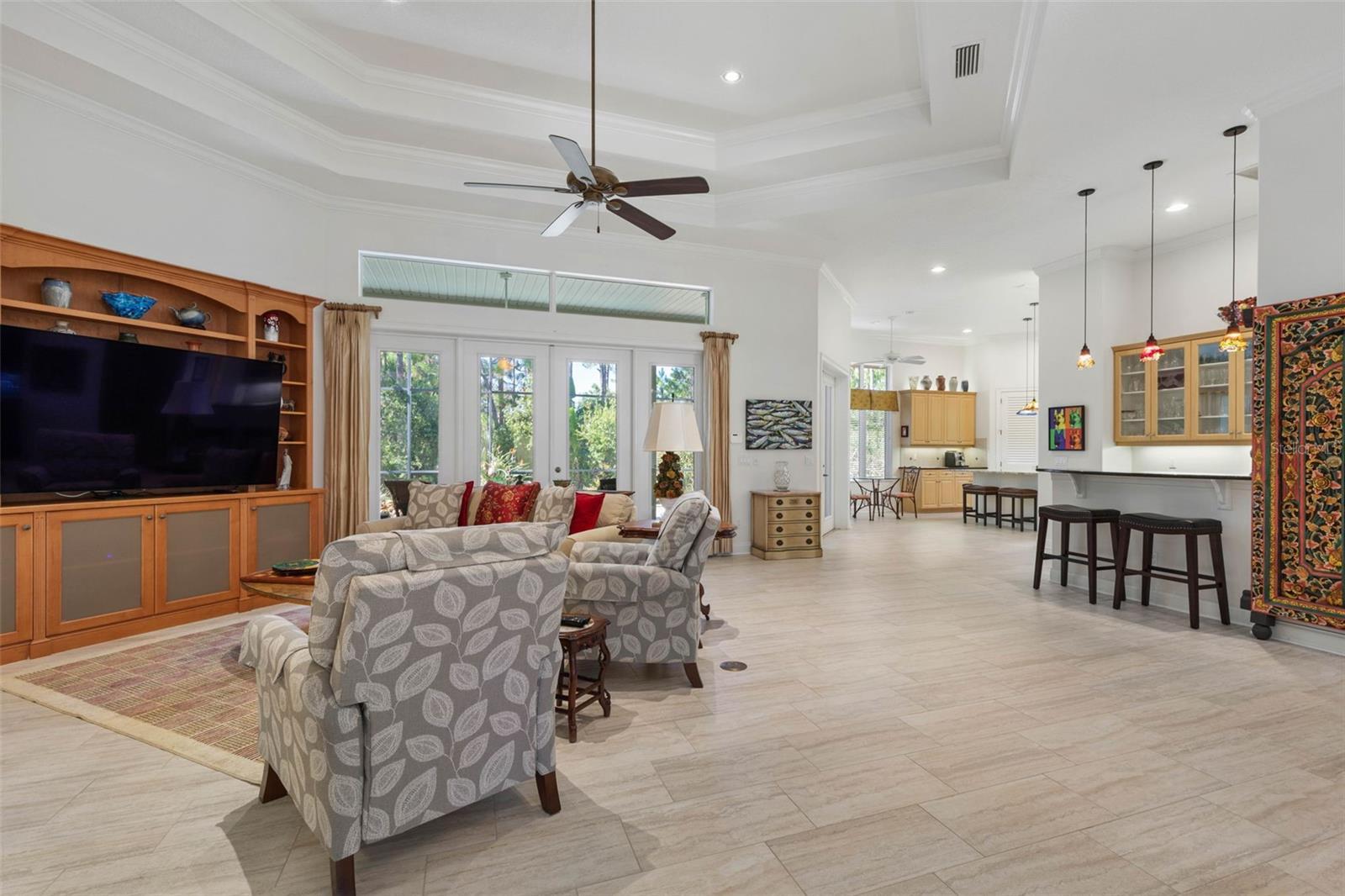 Image 7 of 91 For 10 Waterview Drive