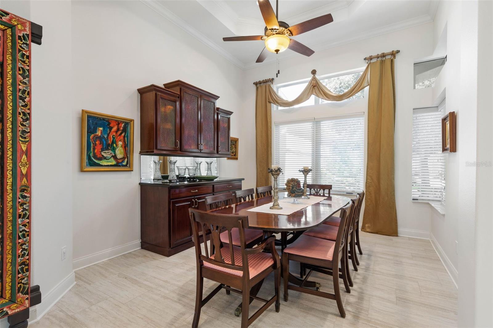 Image 9 of 91 For 10 Waterview Drive