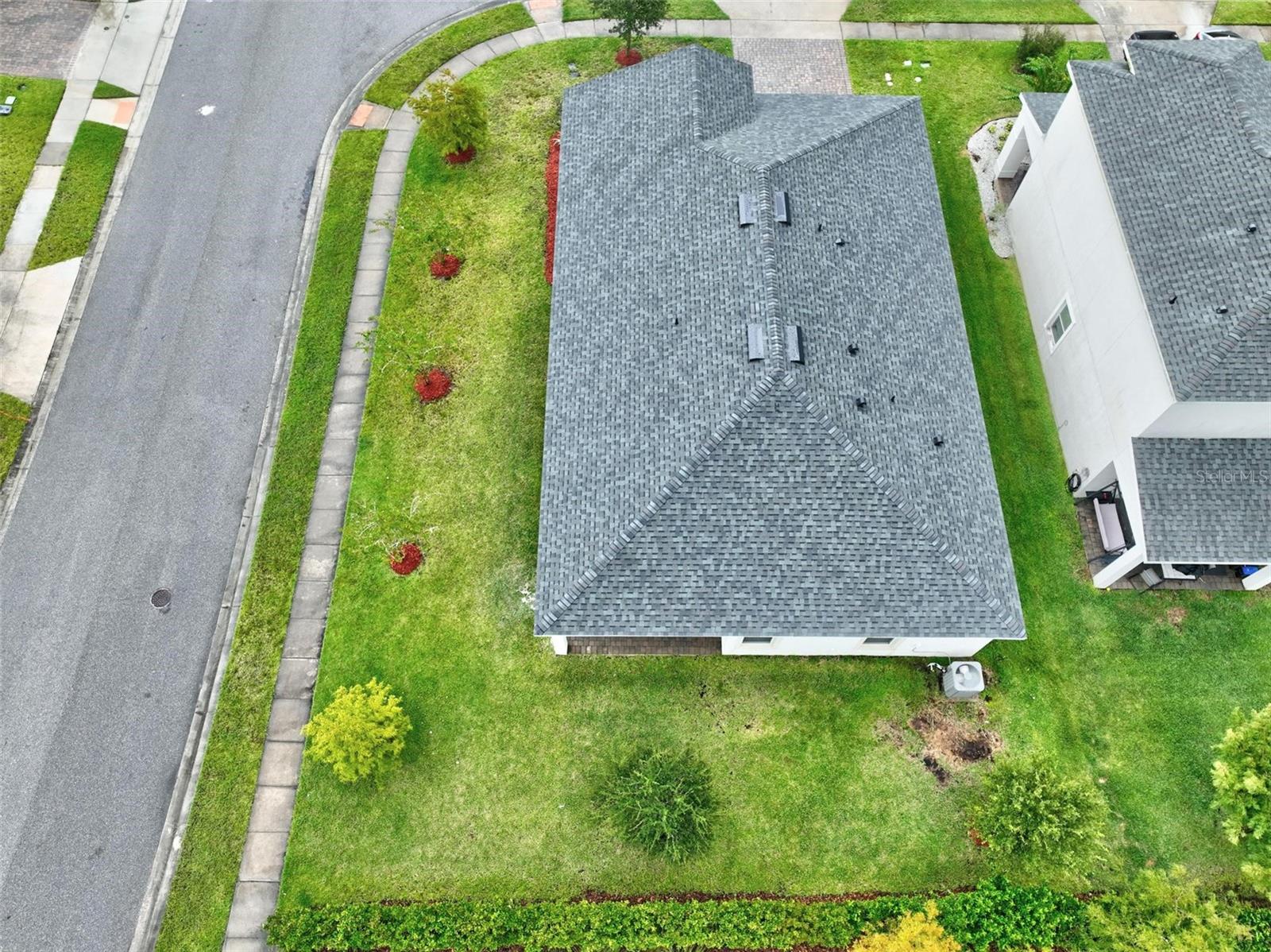 Image 10 of 70 For 5400 Hutchinson Street