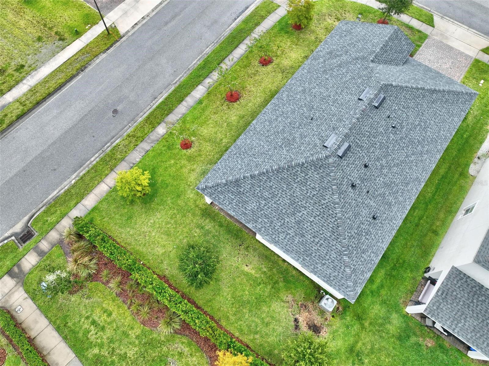 Image 11 of 70 For 5400 Hutchinson Street