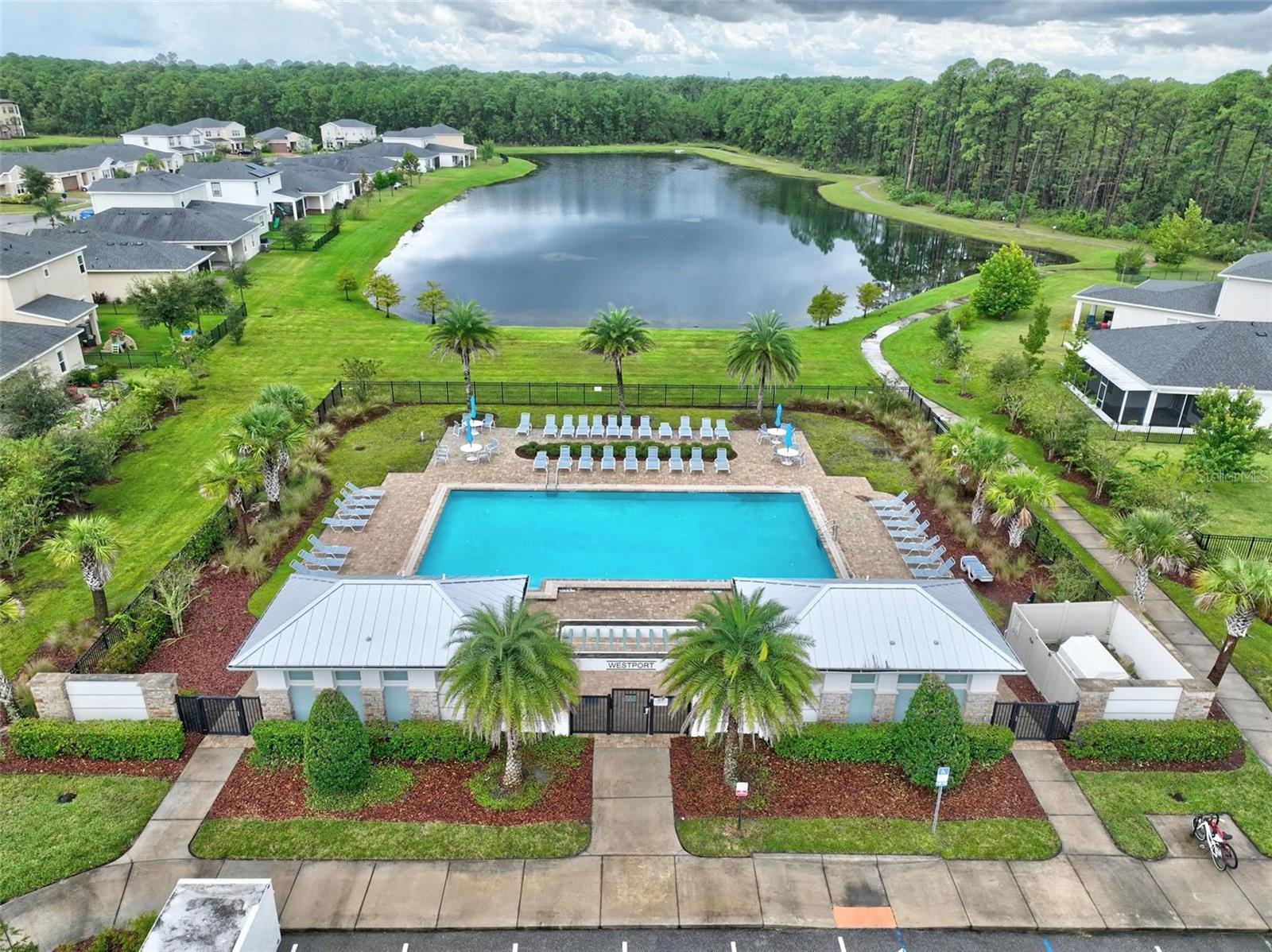 Image 13 of 70 For 5400 Hutchinson Street