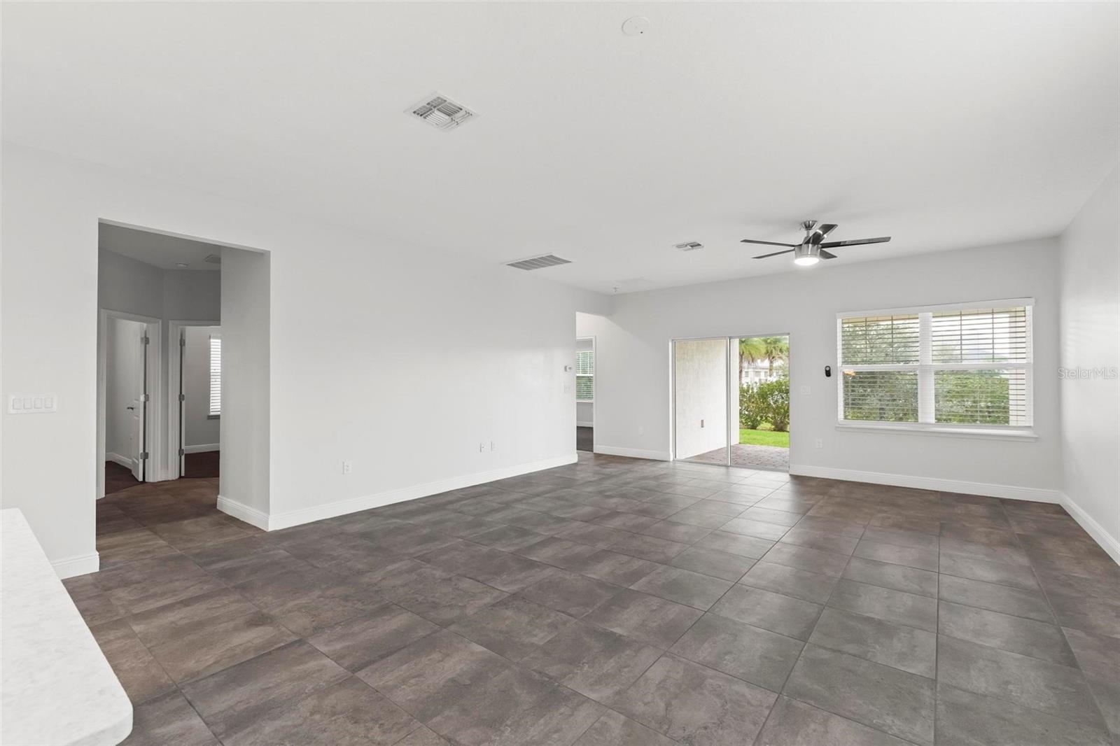 Image 32 of 70 For 5400 Hutchinson Street