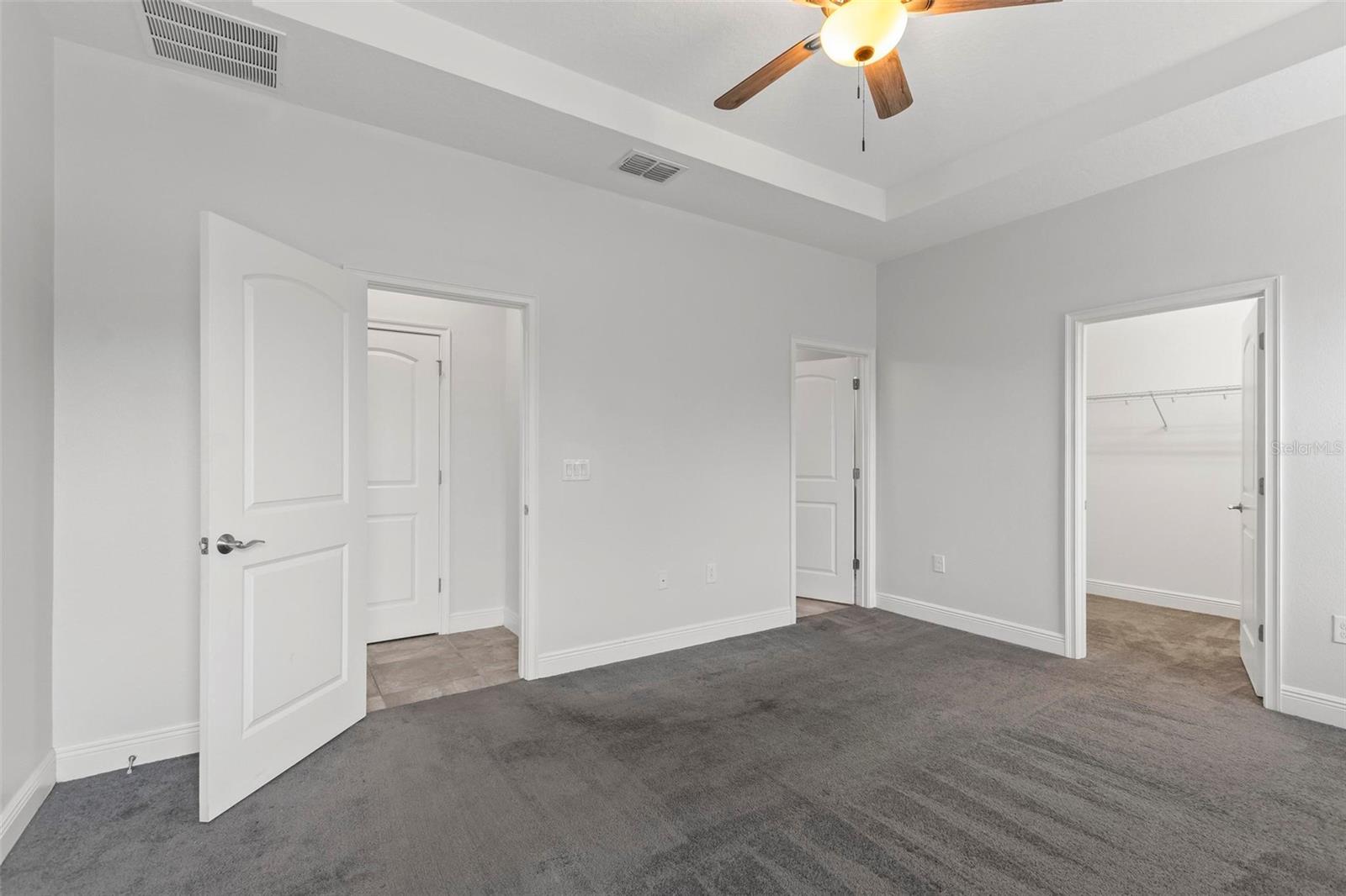 Image 38 of 70 For 5400 Hutchinson Street