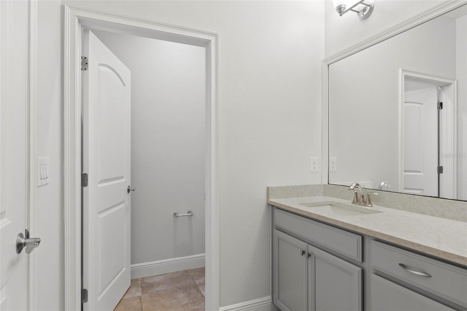 Image 44 of 70 For 5400 Hutchinson Street