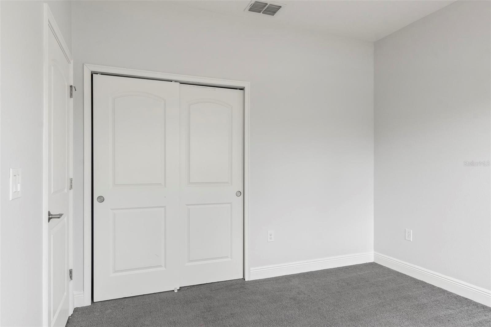 Image 52 of 70 For 5400 Hutchinson Street