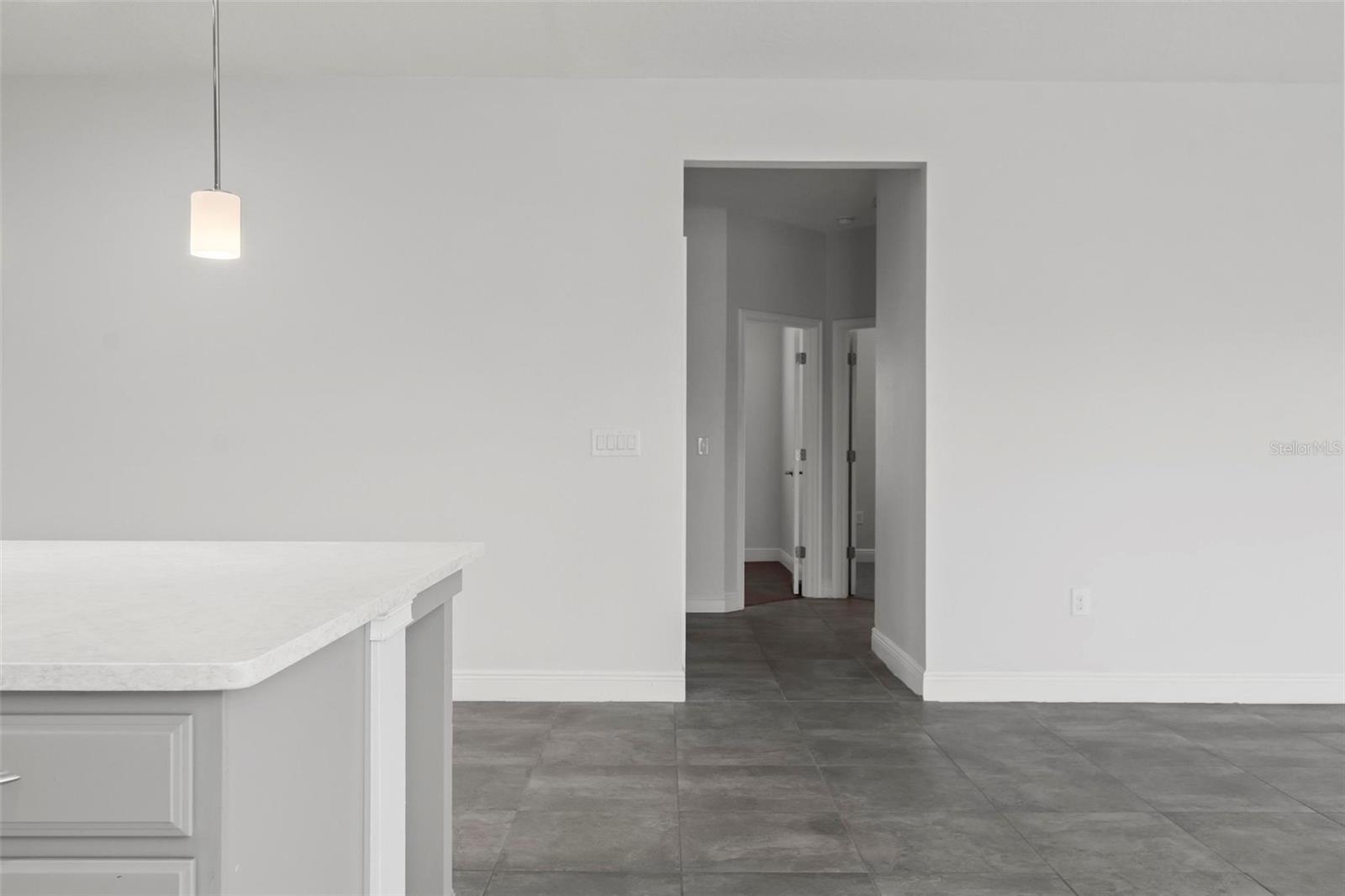 Image 54 of 70 For 5400 Hutchinson Street