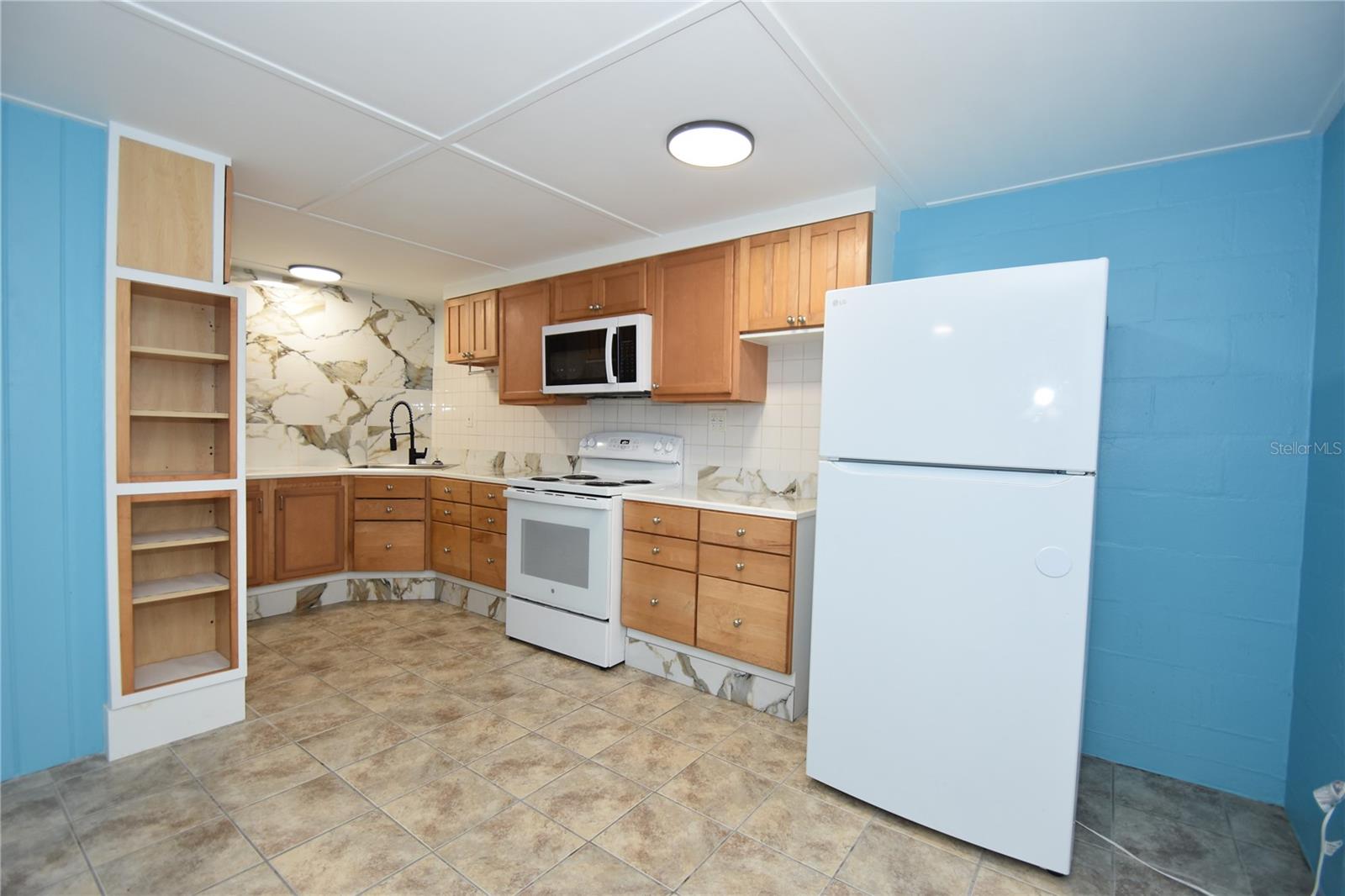 Image 11 of 35 For 509 Central Avenue A