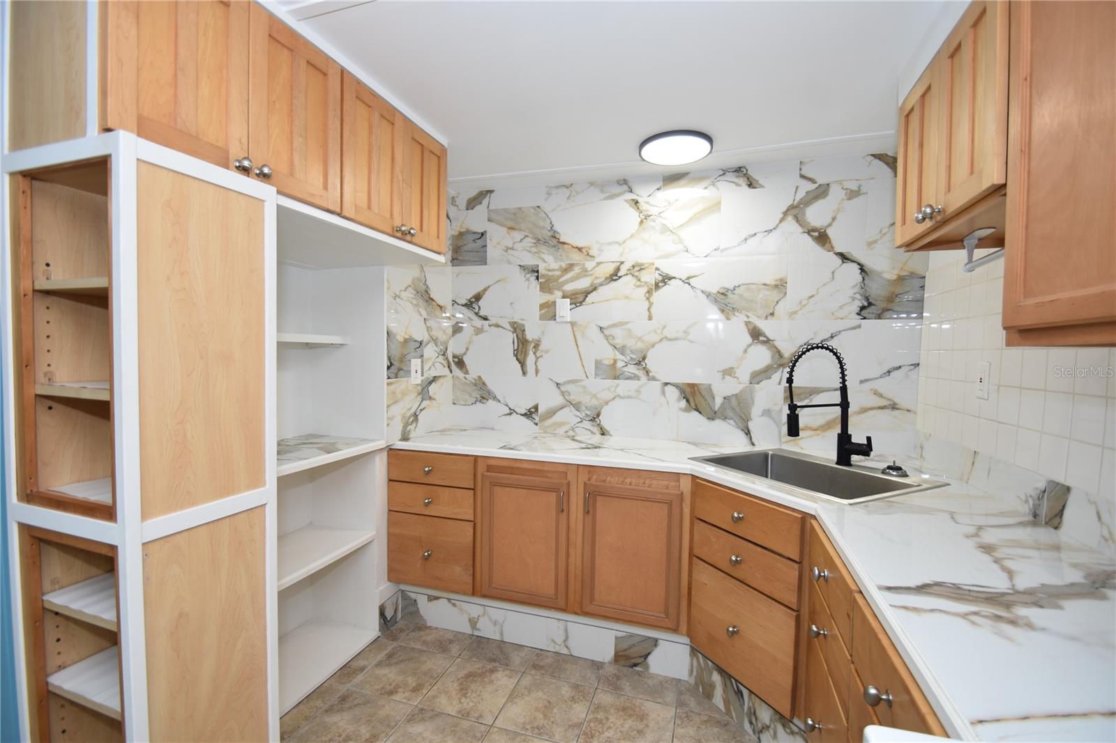 Image 13 of 35 For 509 Central Avenue A