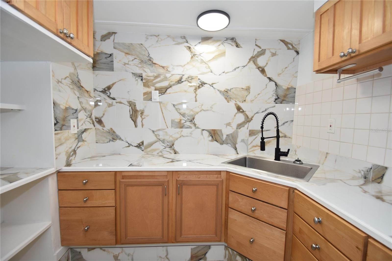 Image 14 of 35 For 509 Central Avenue A