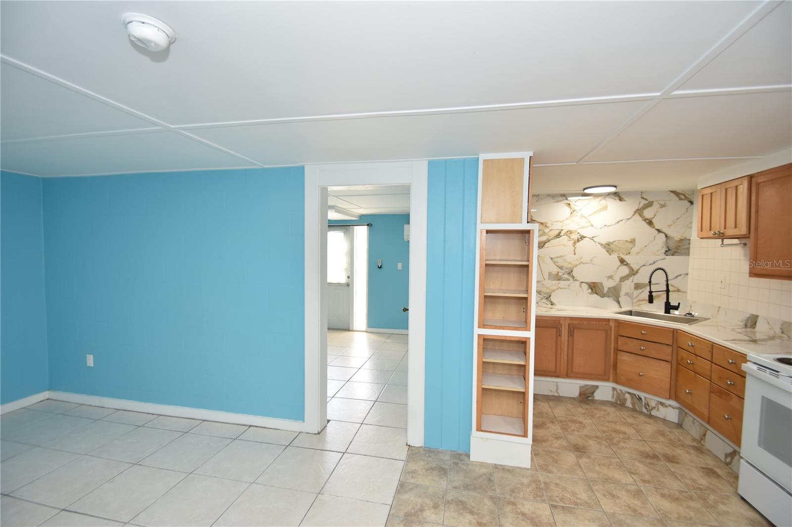 Image 17 of 35 For 509 Central Avenue A