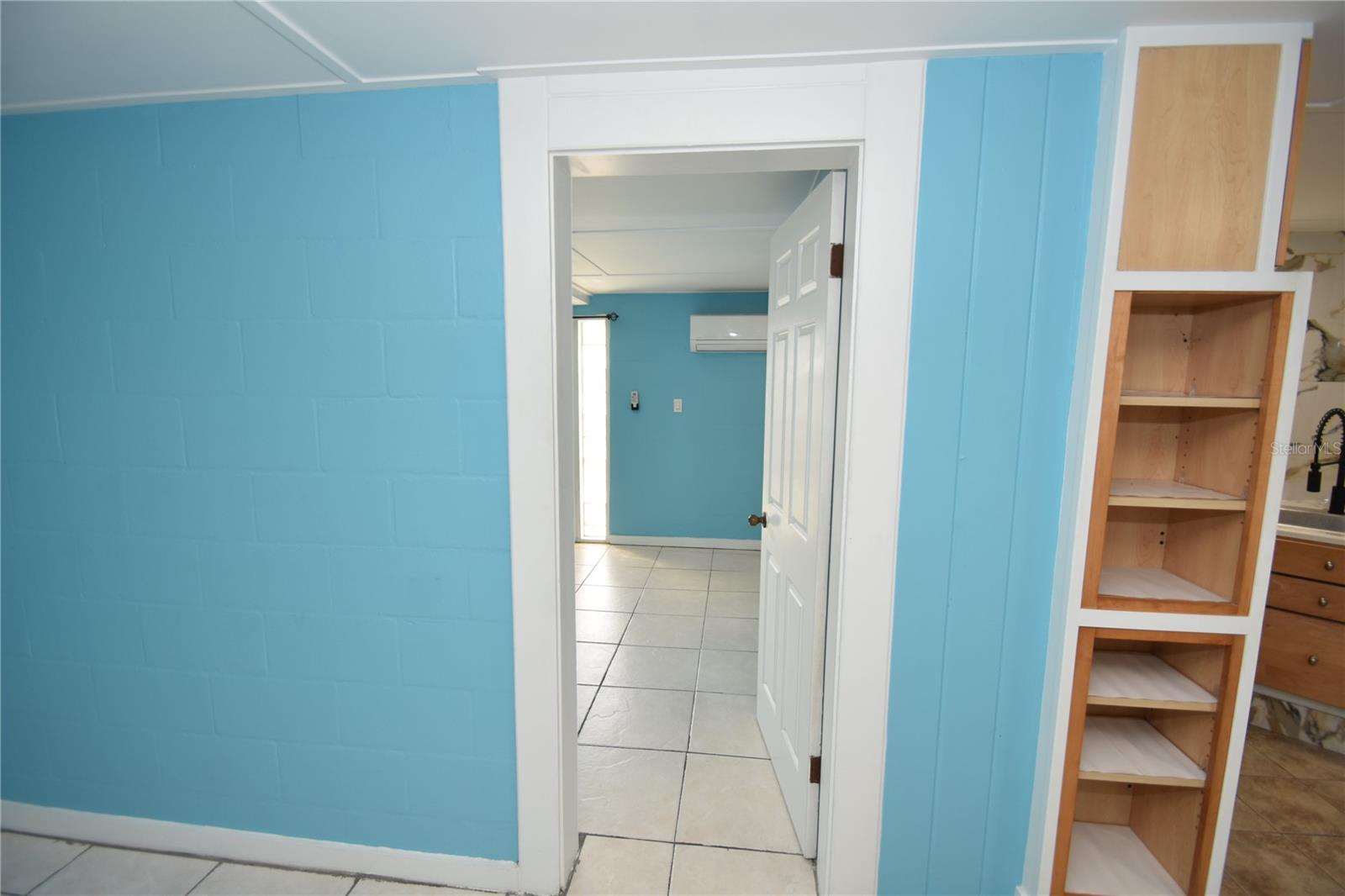 Image 18 of 35 For 509 Central Avenue A