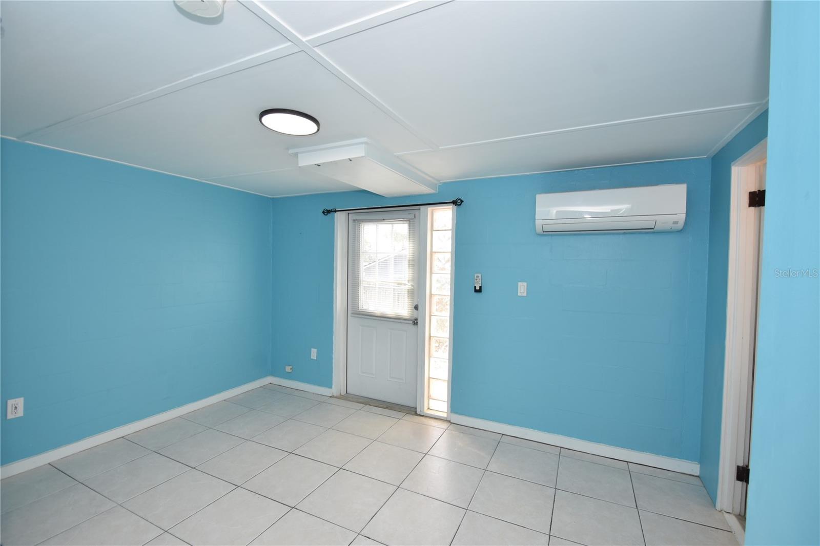 Image 19 of 35 For 509 Central Avenue A