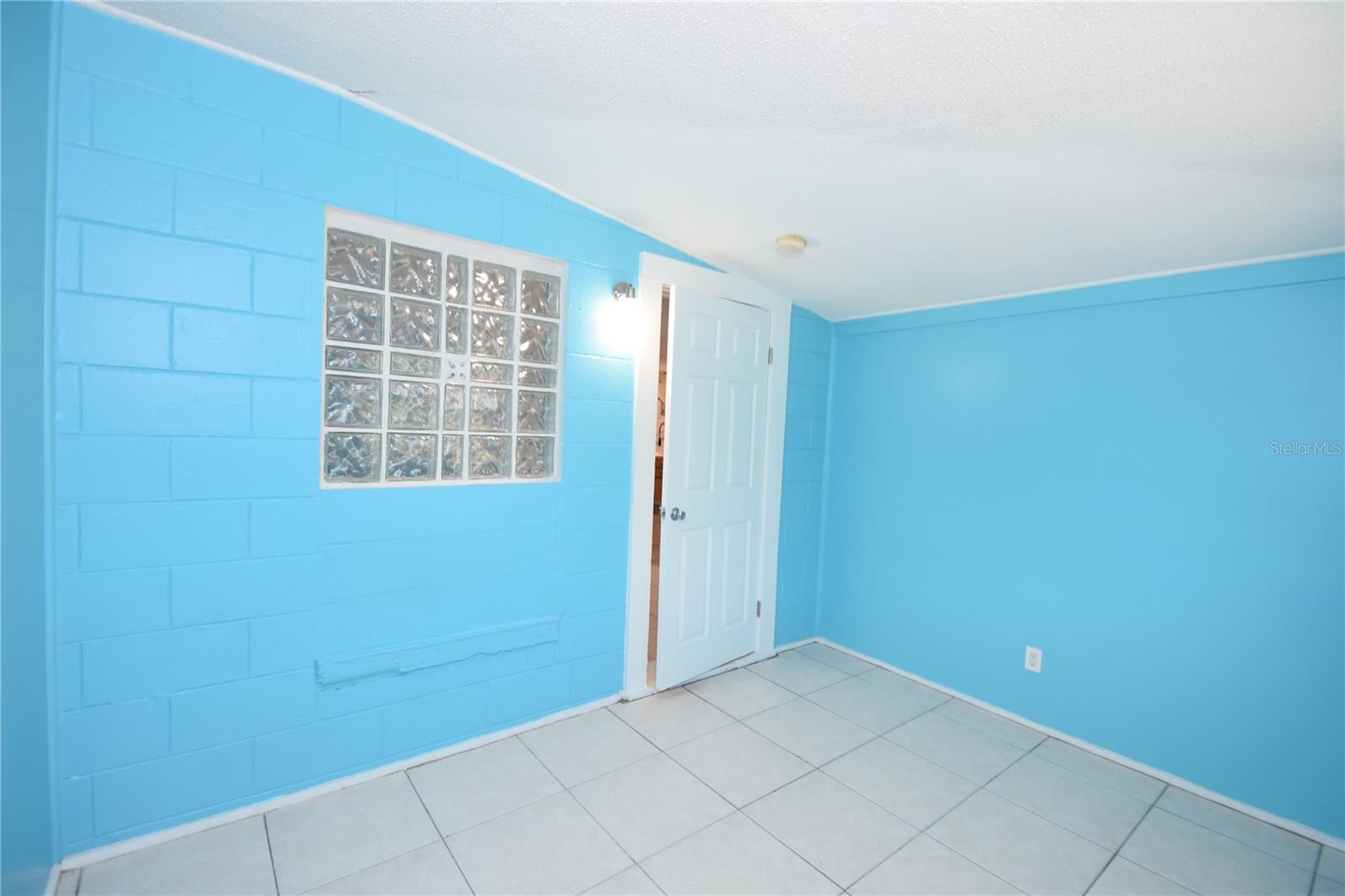 Image 29 of 35 For 509 Central Avenue A