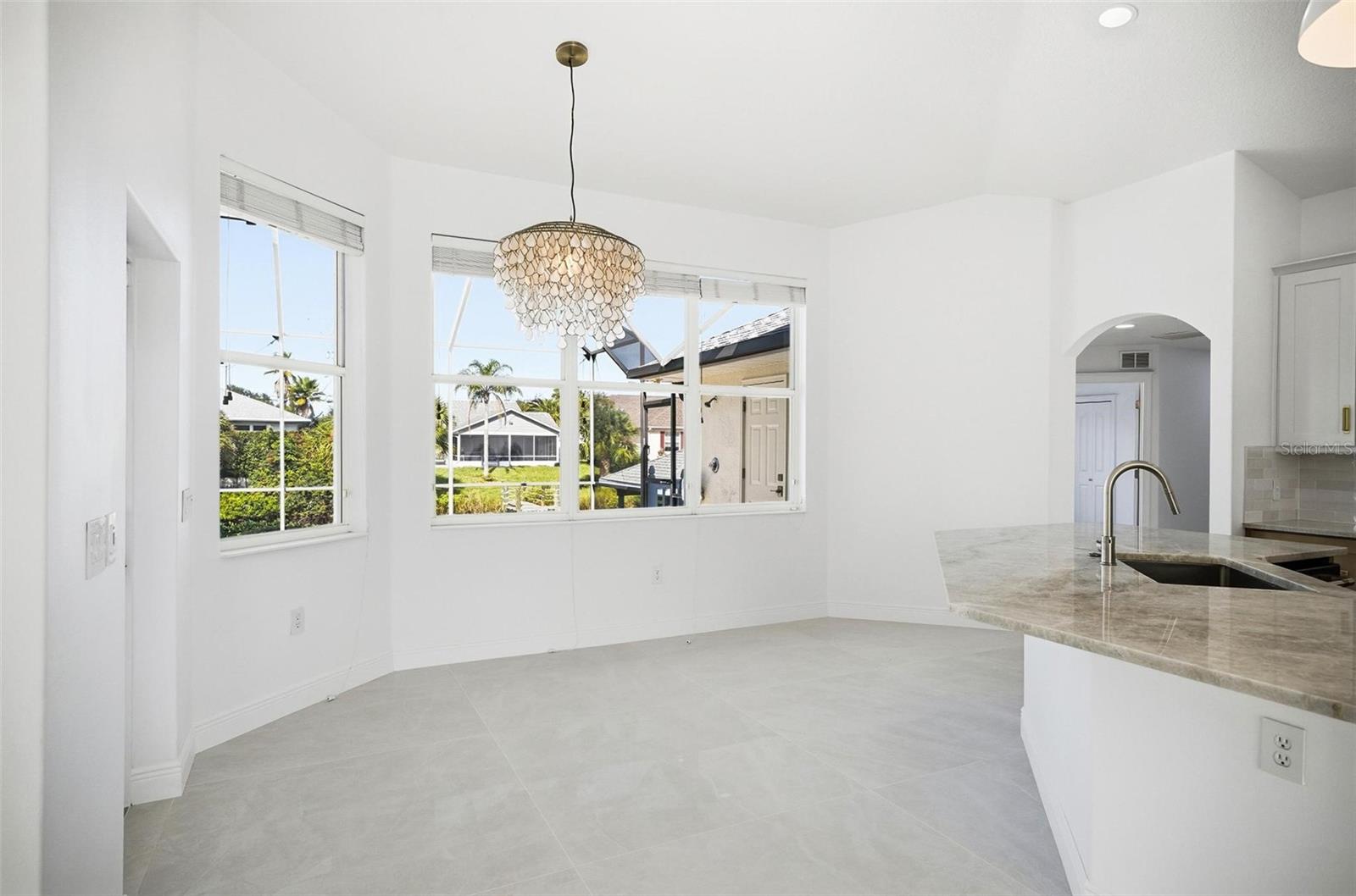 Image 15 of 84 For 34 Clermont Court