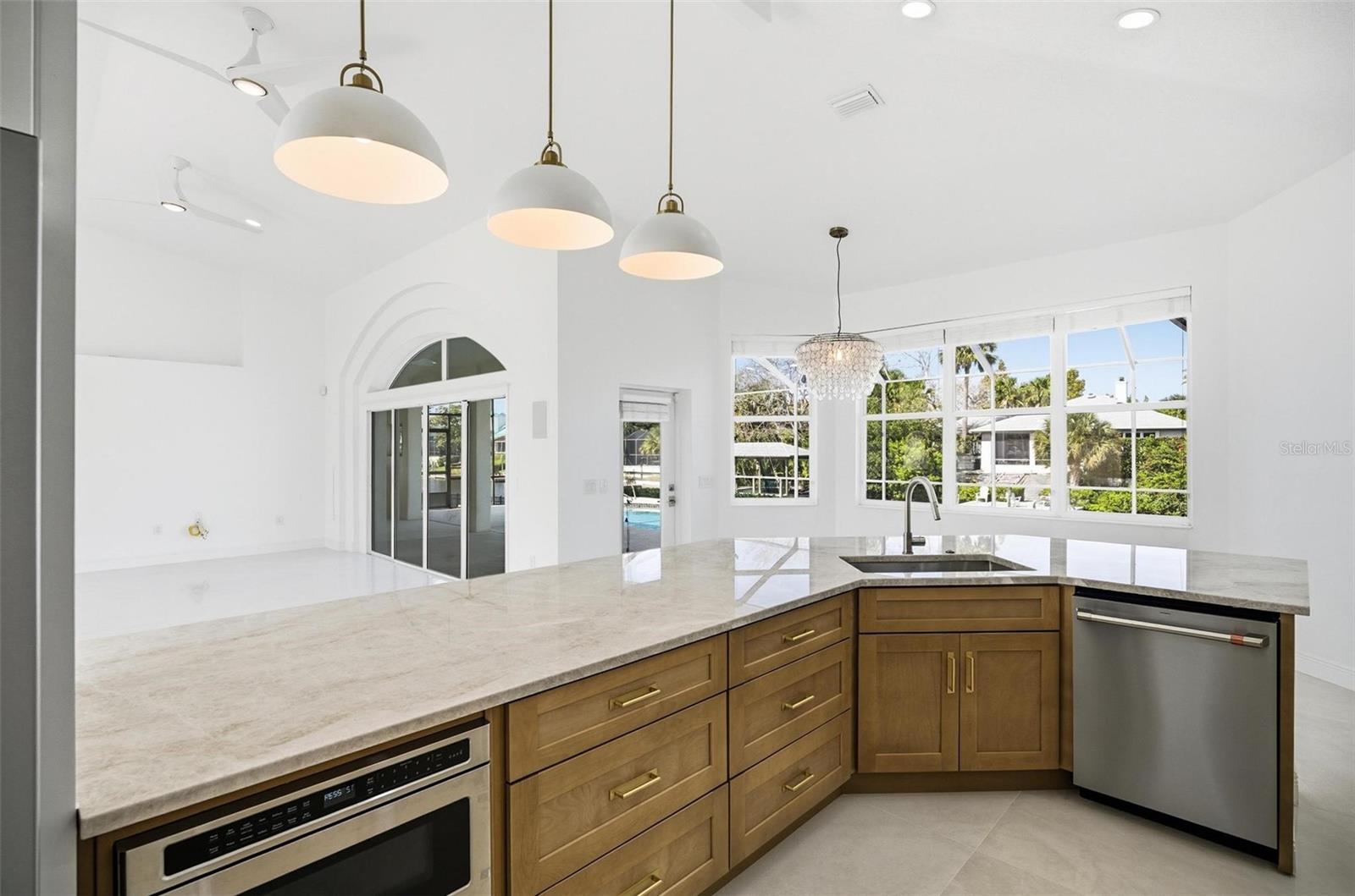 Image 18 of 84 For 34 Clermont Court