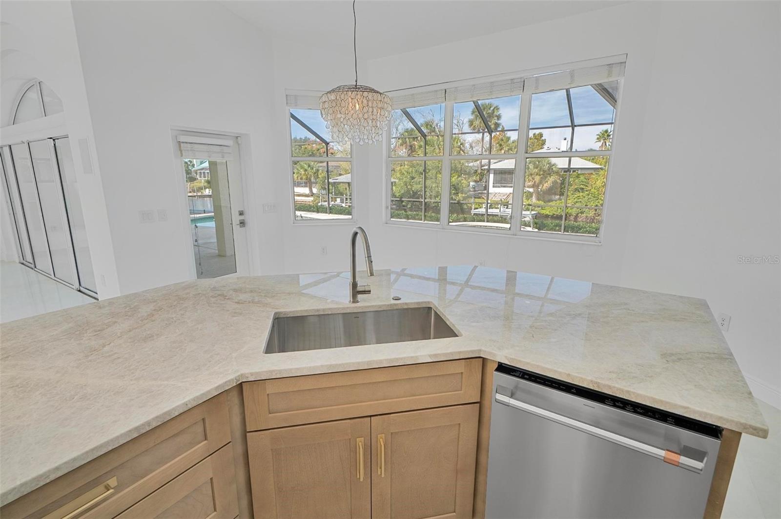 Image 20 of 84 For 34 Clermont Court