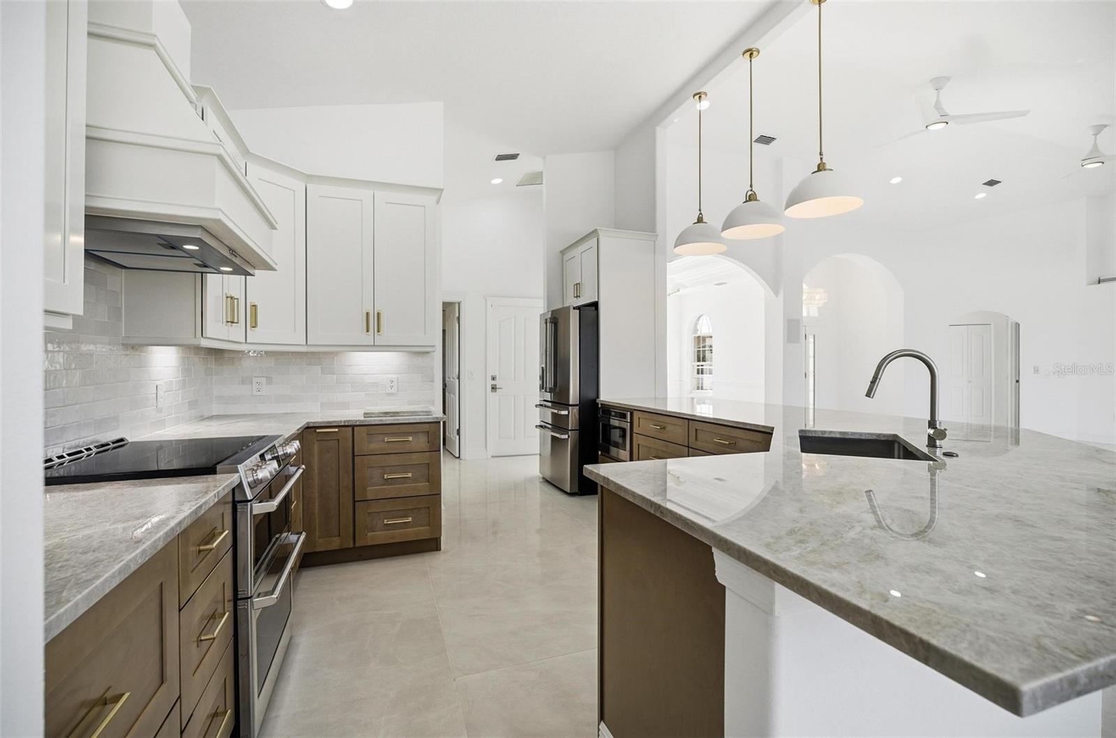 Image 21 of 84 For 34 Clermont Court