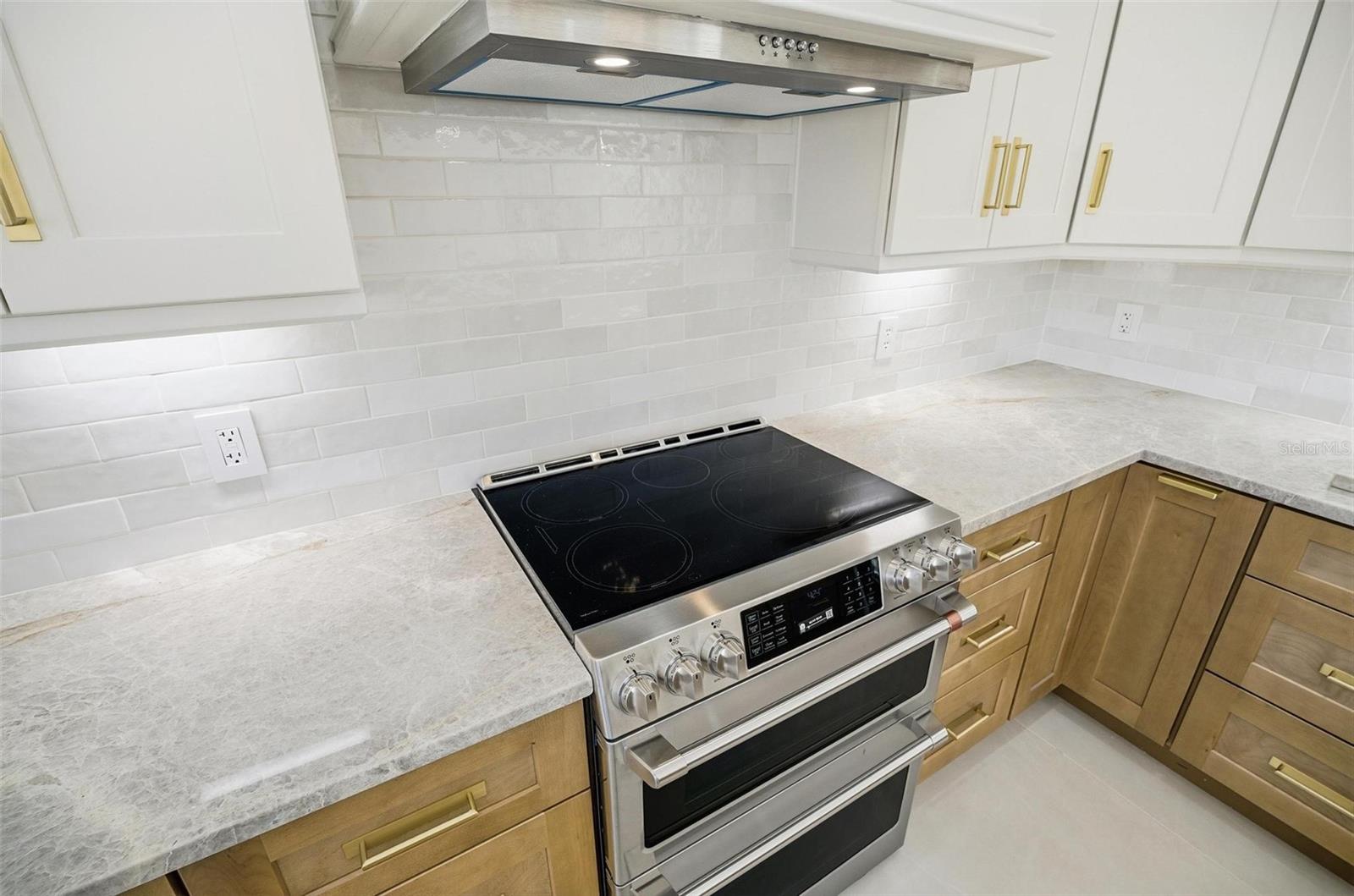 Image 24 of 84 For 34 Clermont Court