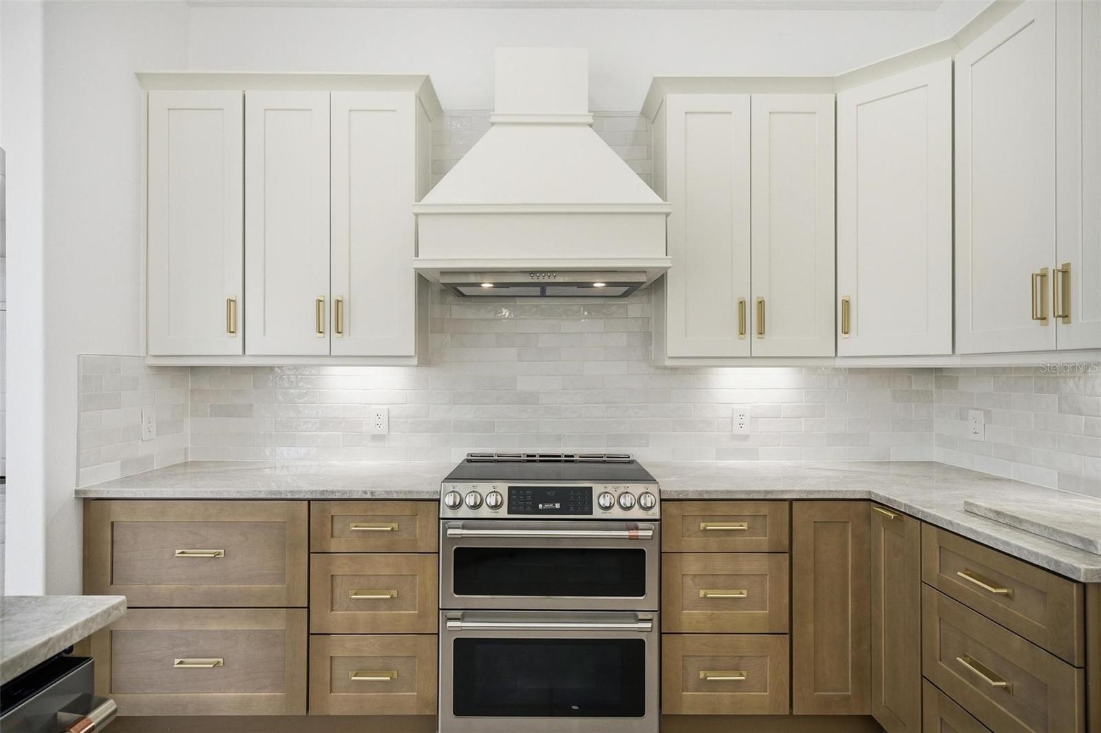 Image 26 of 84 For 34 Clermont Court