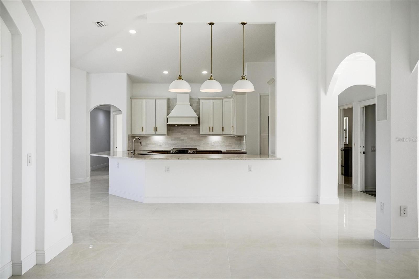 Image 30 of 84 For 34 Clermont Court