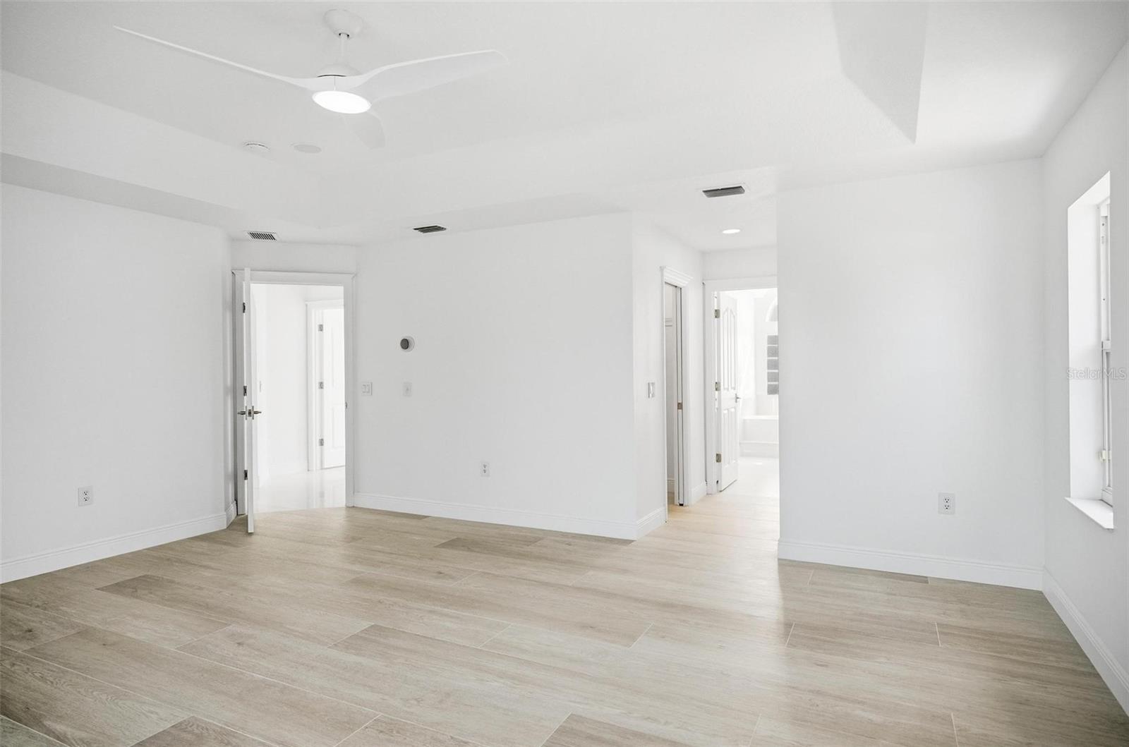 Image 33 of 84 For 34 Clermont Court