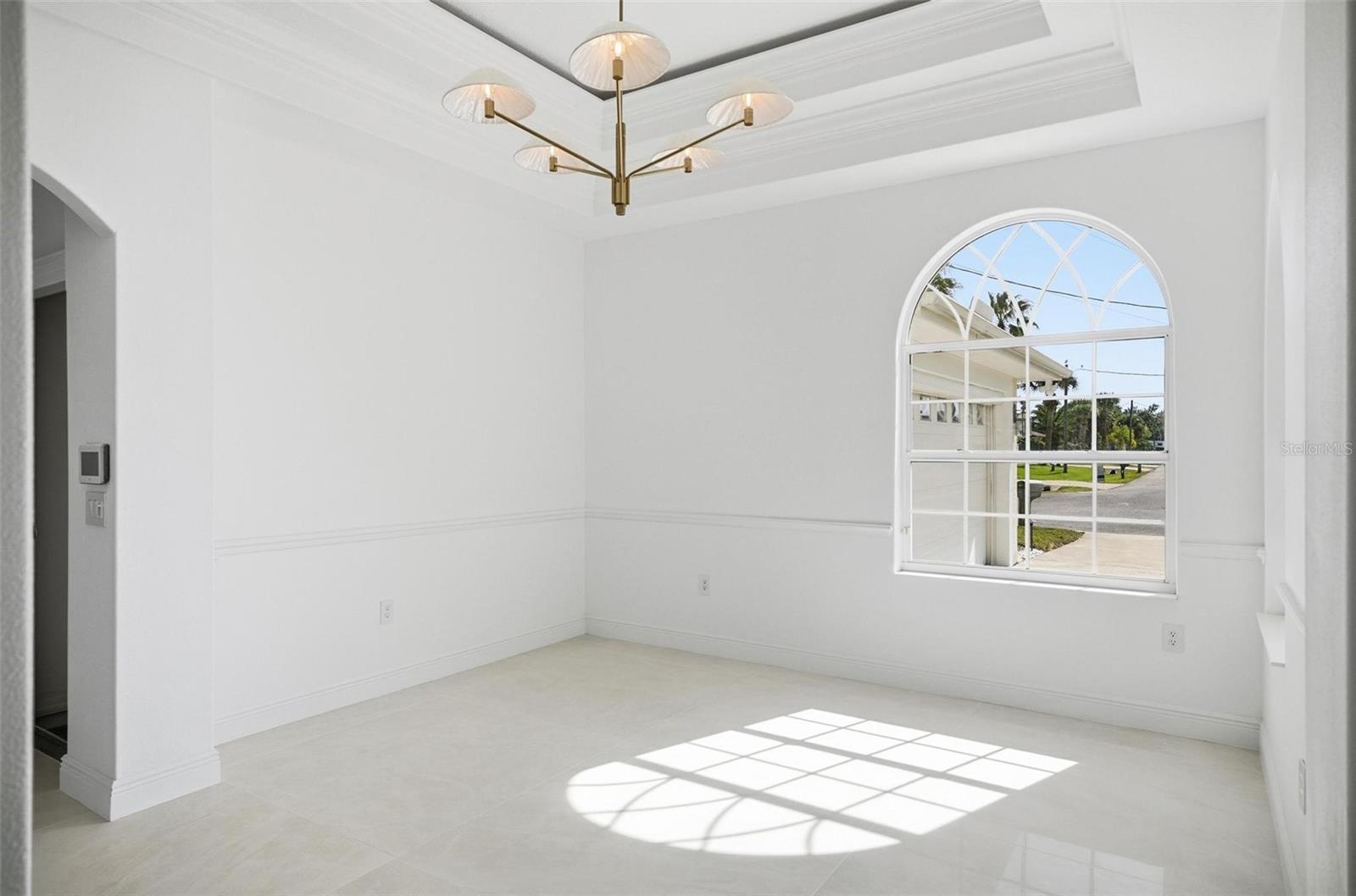 Image 52 of 84 For 34 Clermont Court