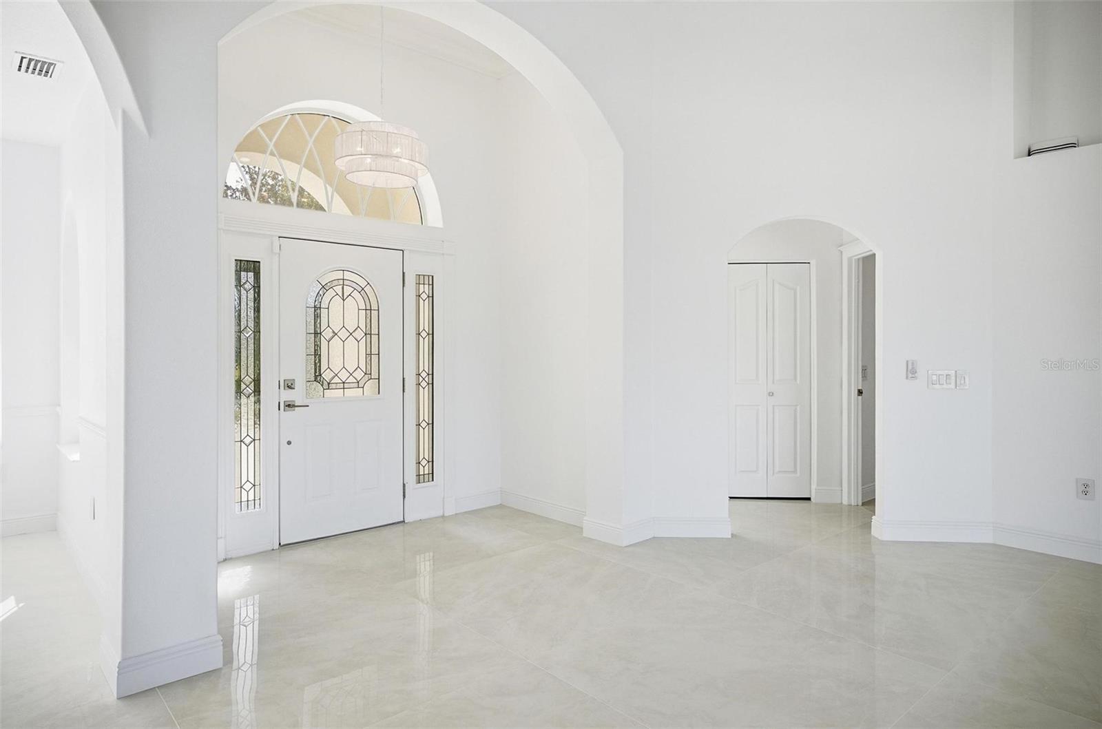 Image 8 of 84 For 34 Clermont Court